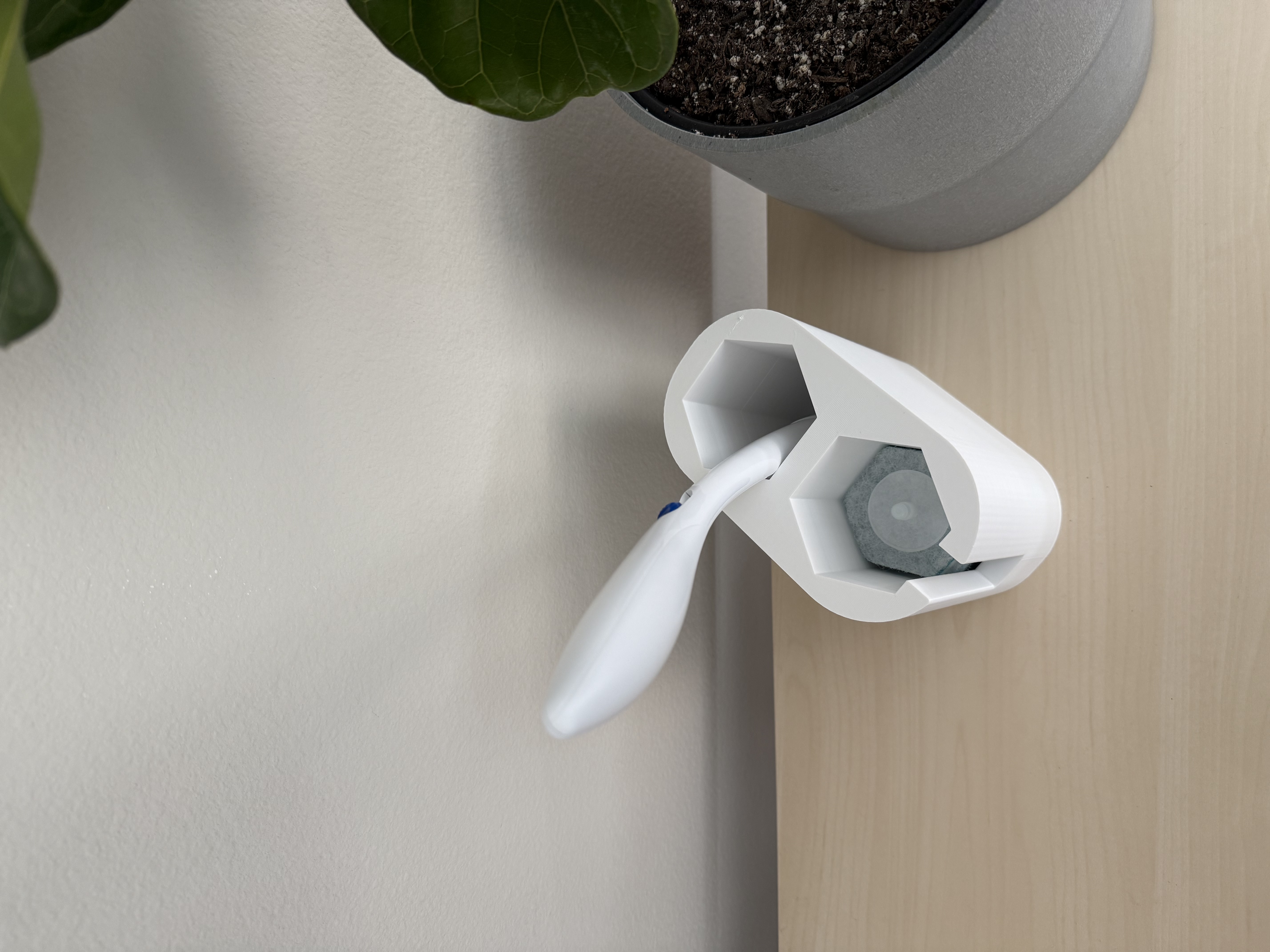 Clorox ToiletWand and refill holder