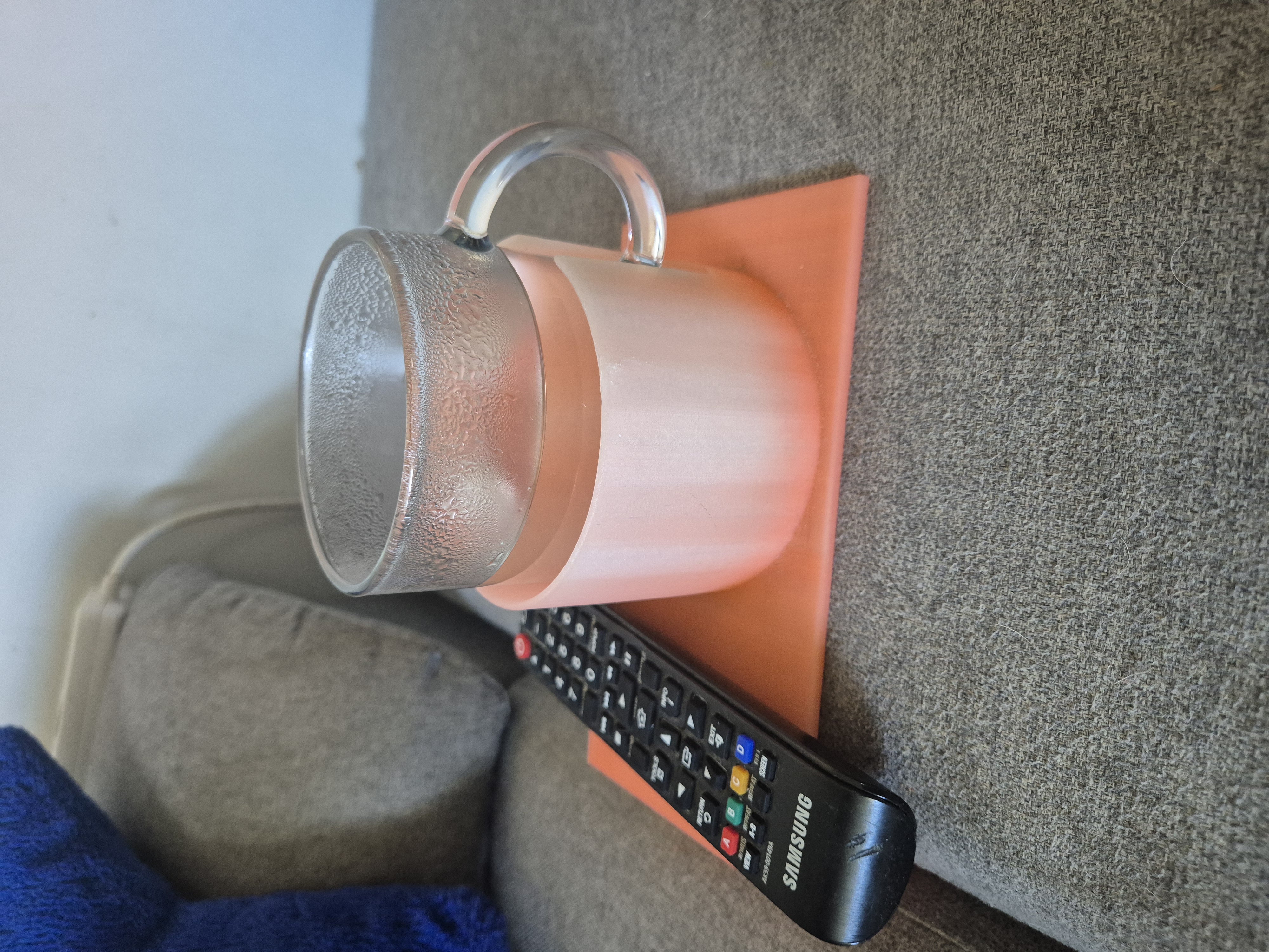 Couch Mug/Cup Holder 3D model