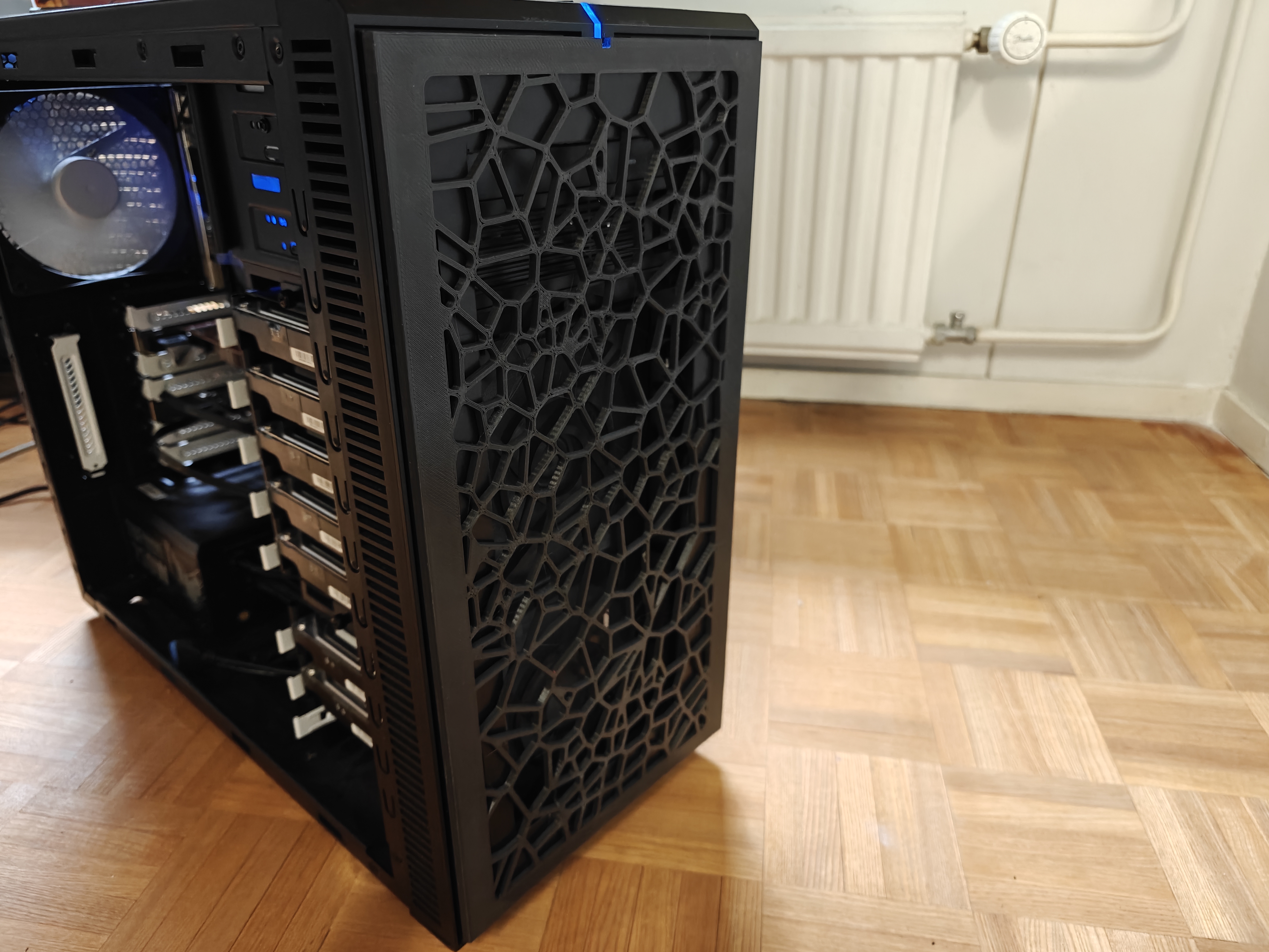 Fractal Design Define XL (v2) voronoi front panel