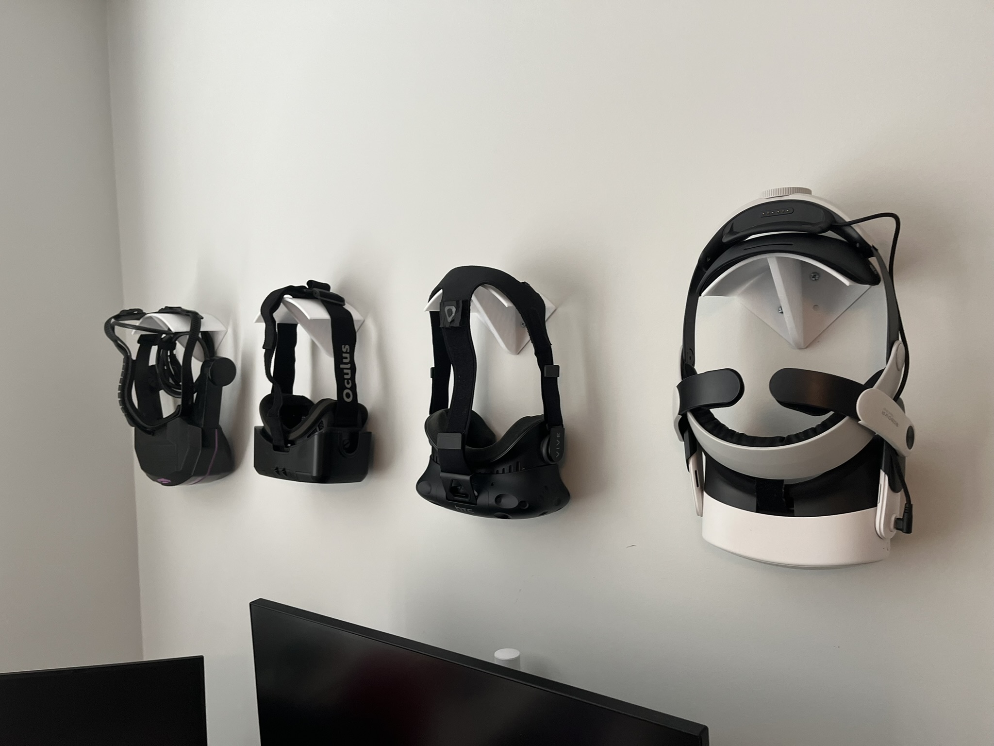 Miniatura 7 do modelo 3D Universal VR Headset Wall Mount