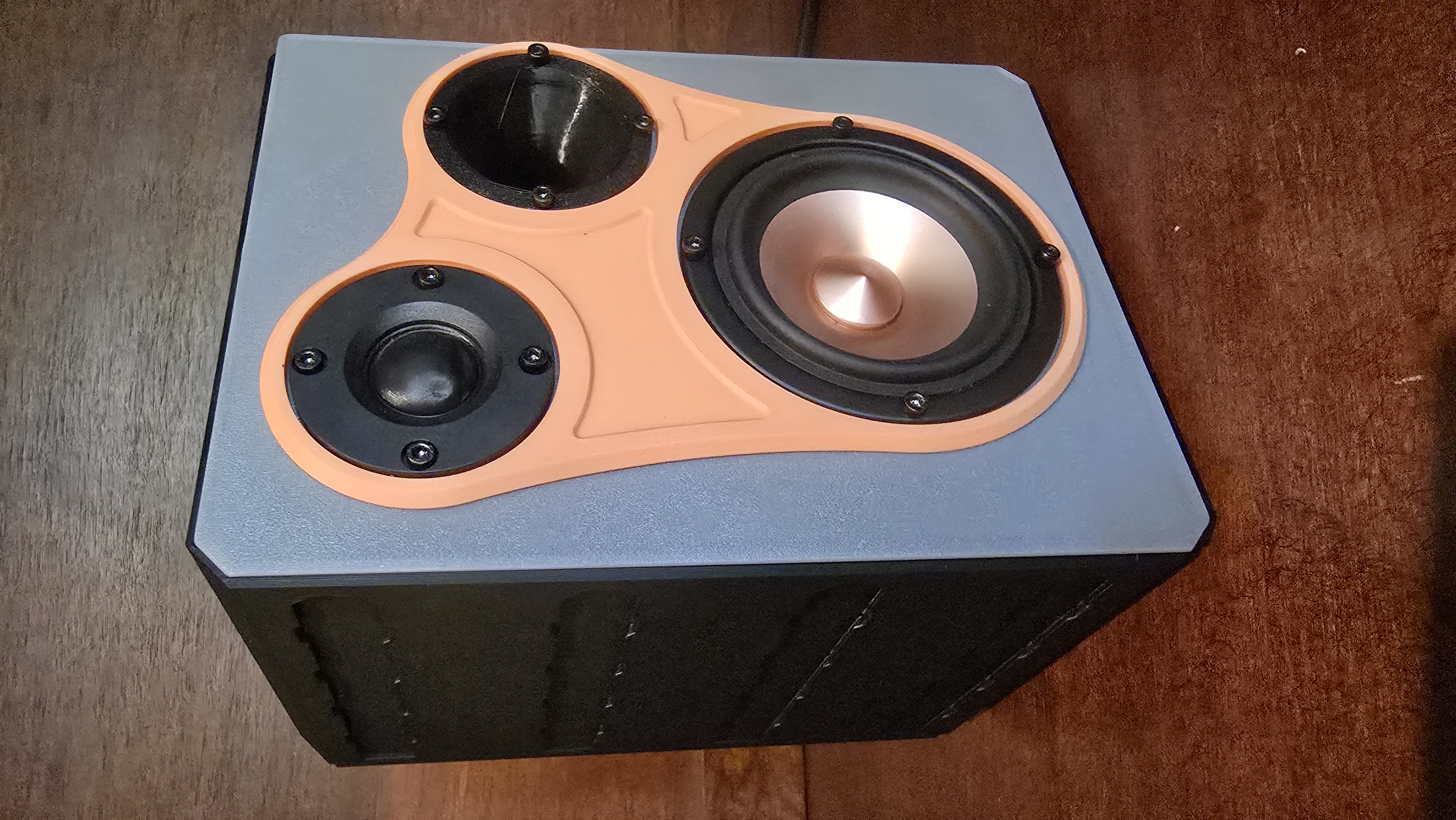 3D Printable Bookshelf speaker