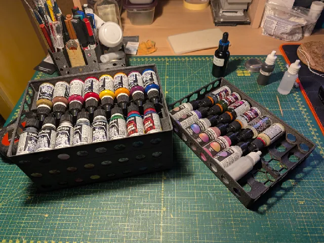 Vallejo Paint Box stackable on Gridfinity