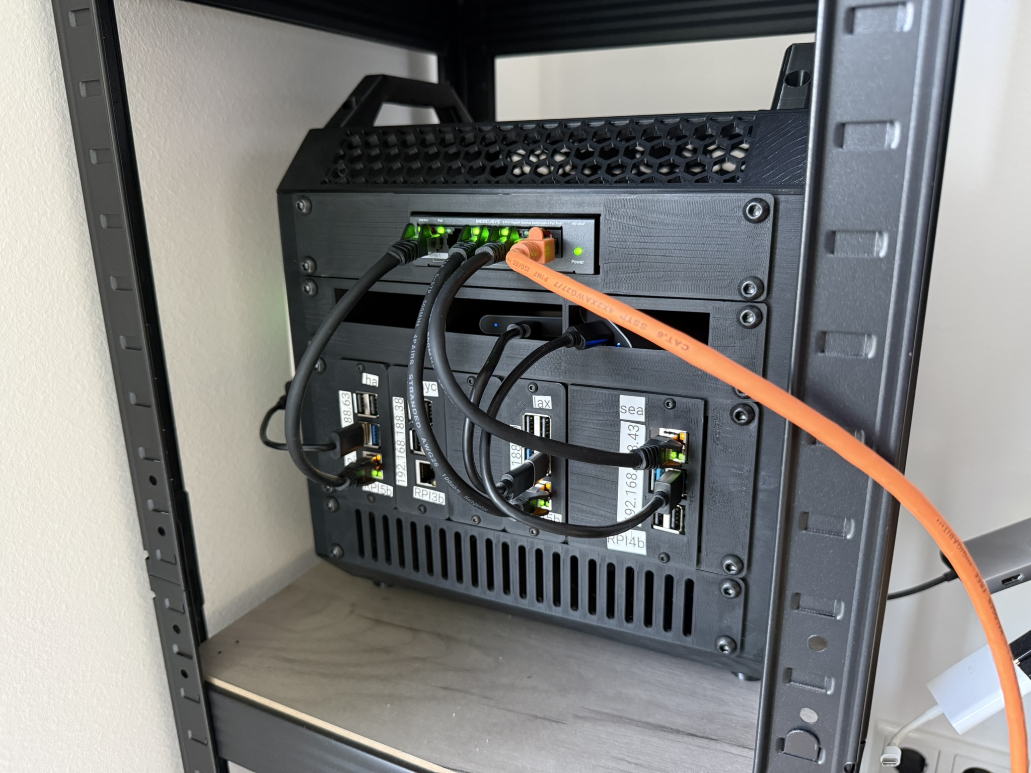 10" rack storage compartment