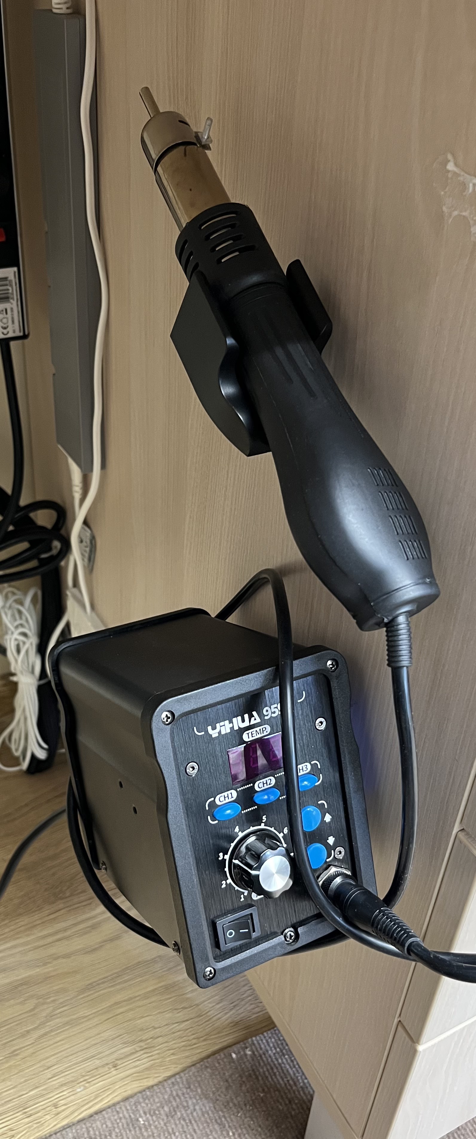 Hot air gun holder (underdesk)