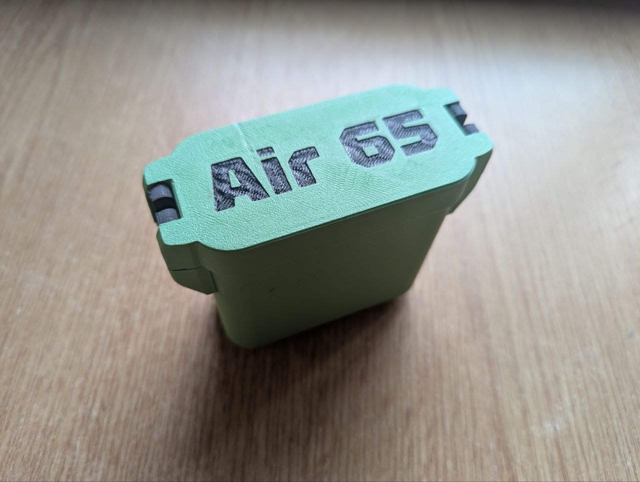 Air 65 snaplock storage box