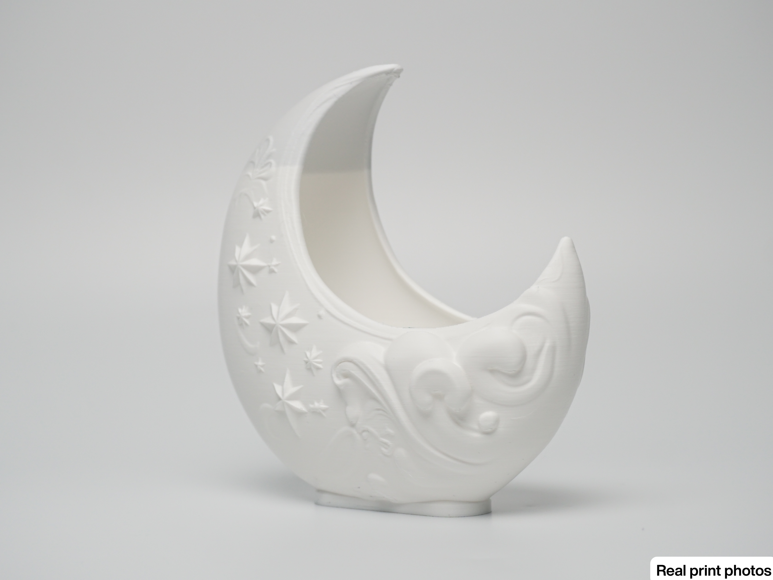 Miniatura 4 do modelo 3D Crescent Moon Planter