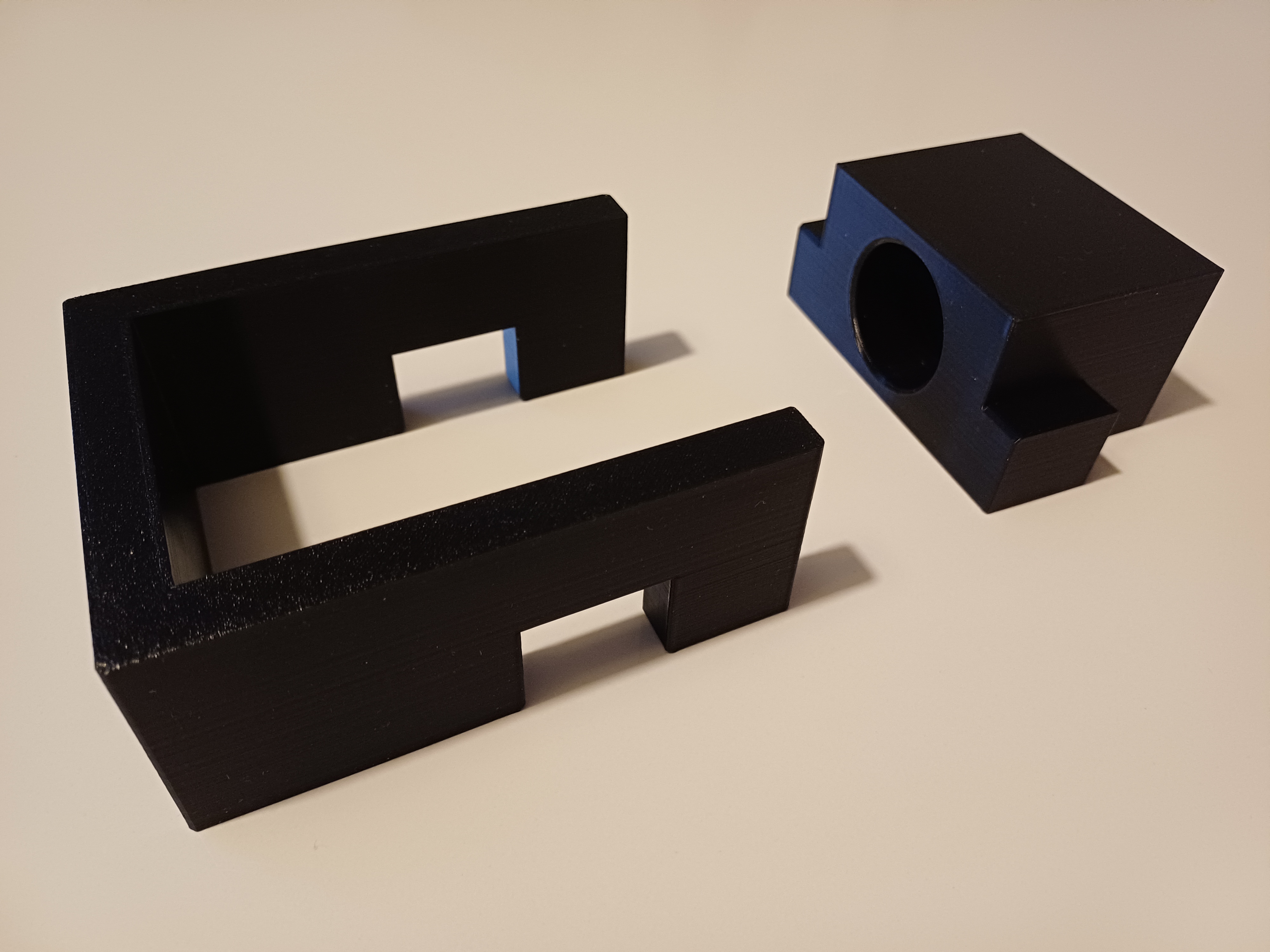 Miniatura 5 do modelo 3D Stabelize Workbench Using Wall Mounted Clamps.