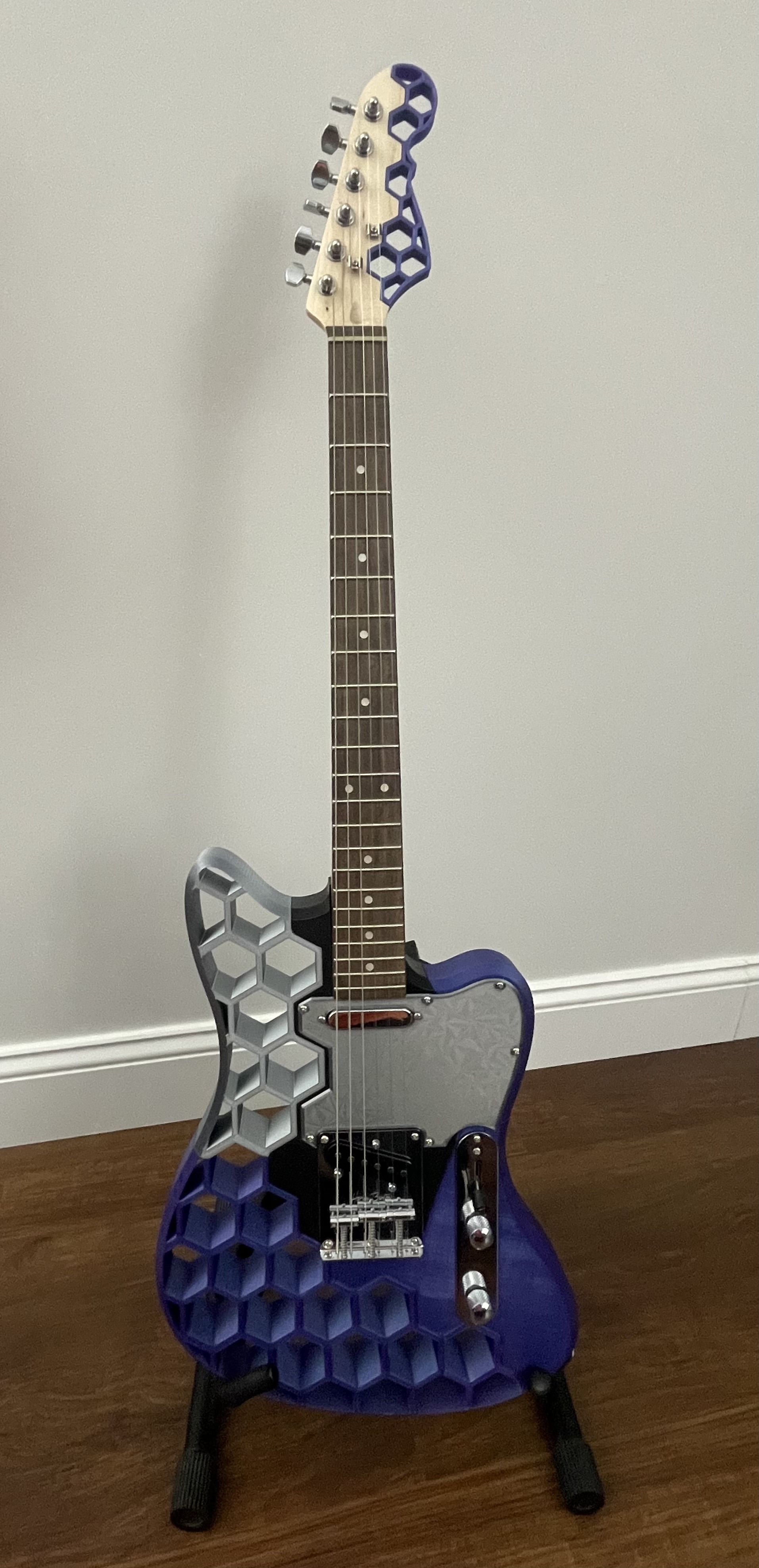 Prusacaster hexagonal headstock — thumbnail 2