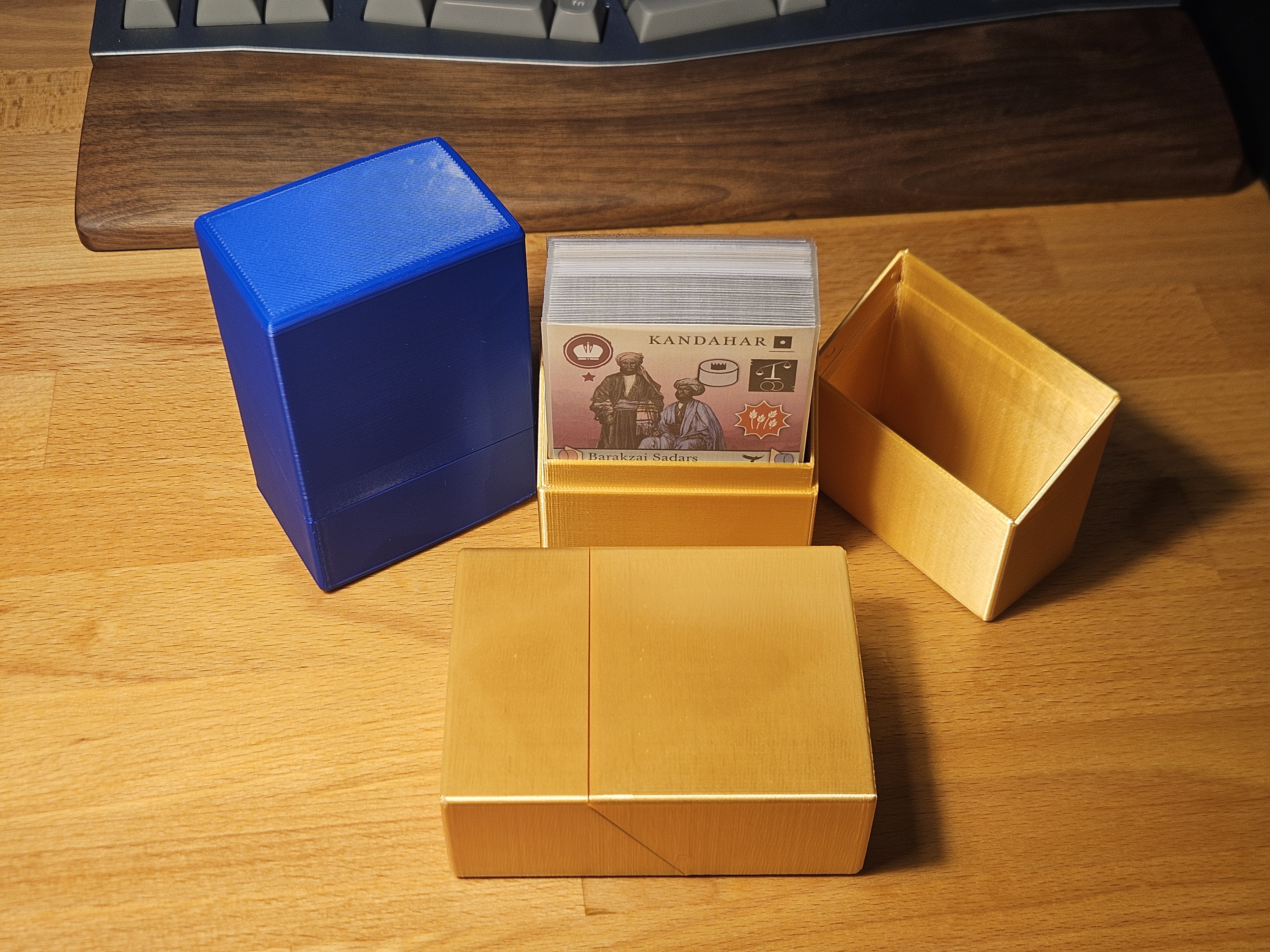 Parametric Ultimate Guard-style Deck Box