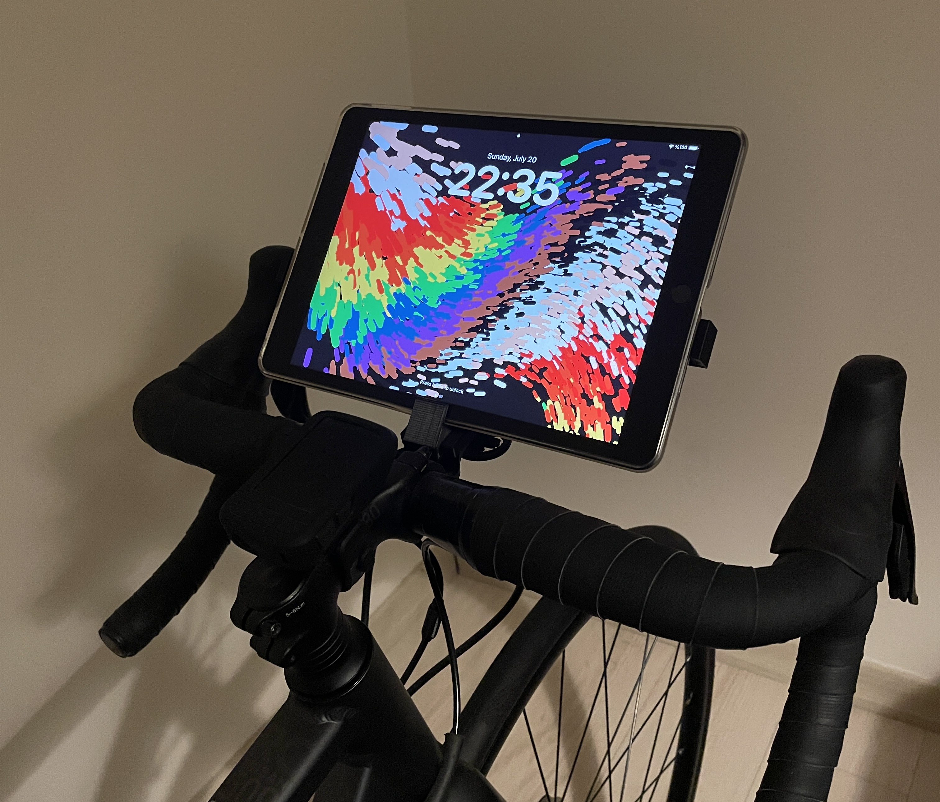 Tablet holder - Bicycle quarter turn mount