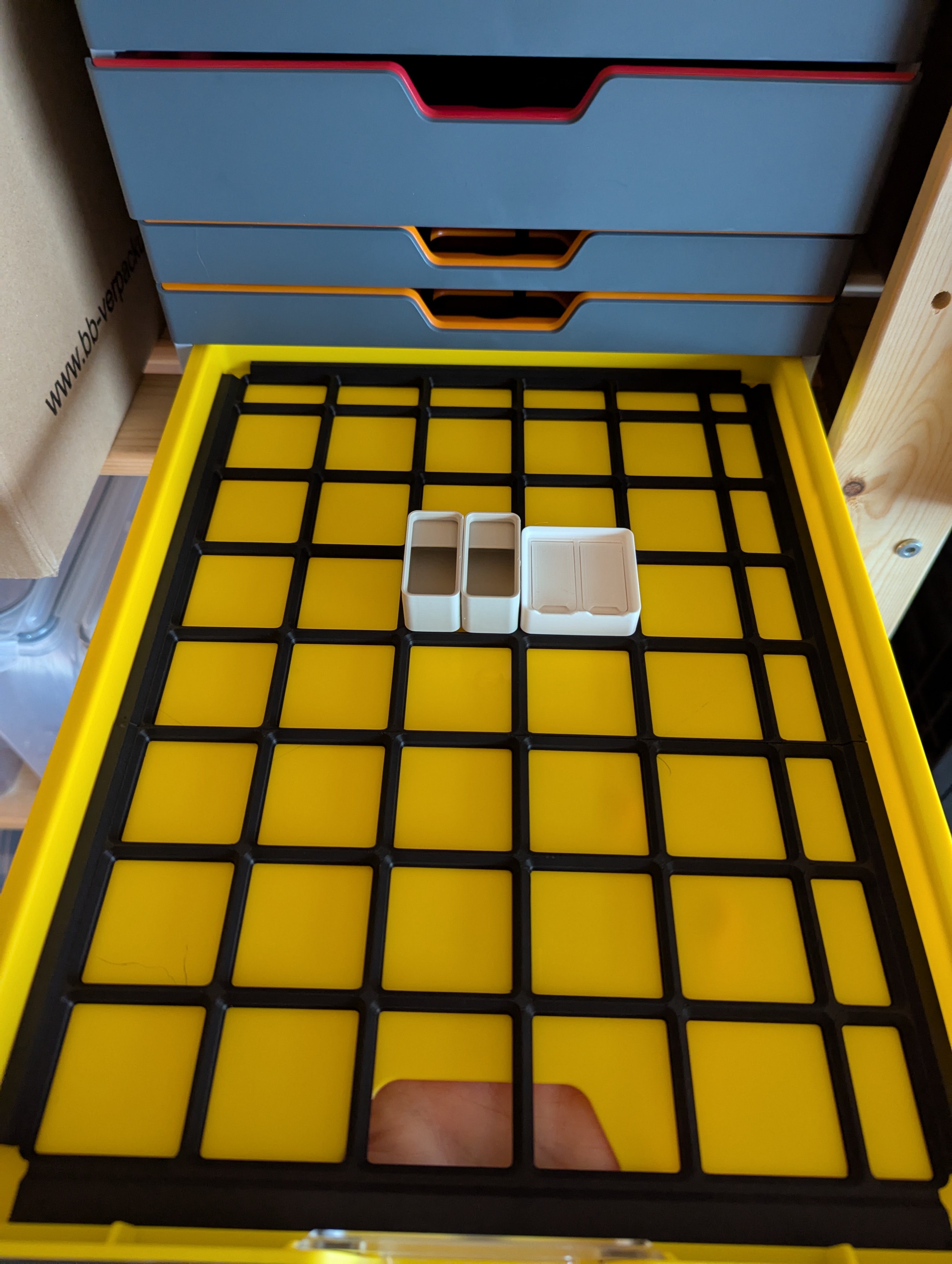 Gridfinity baseplate for Durable Varicolor