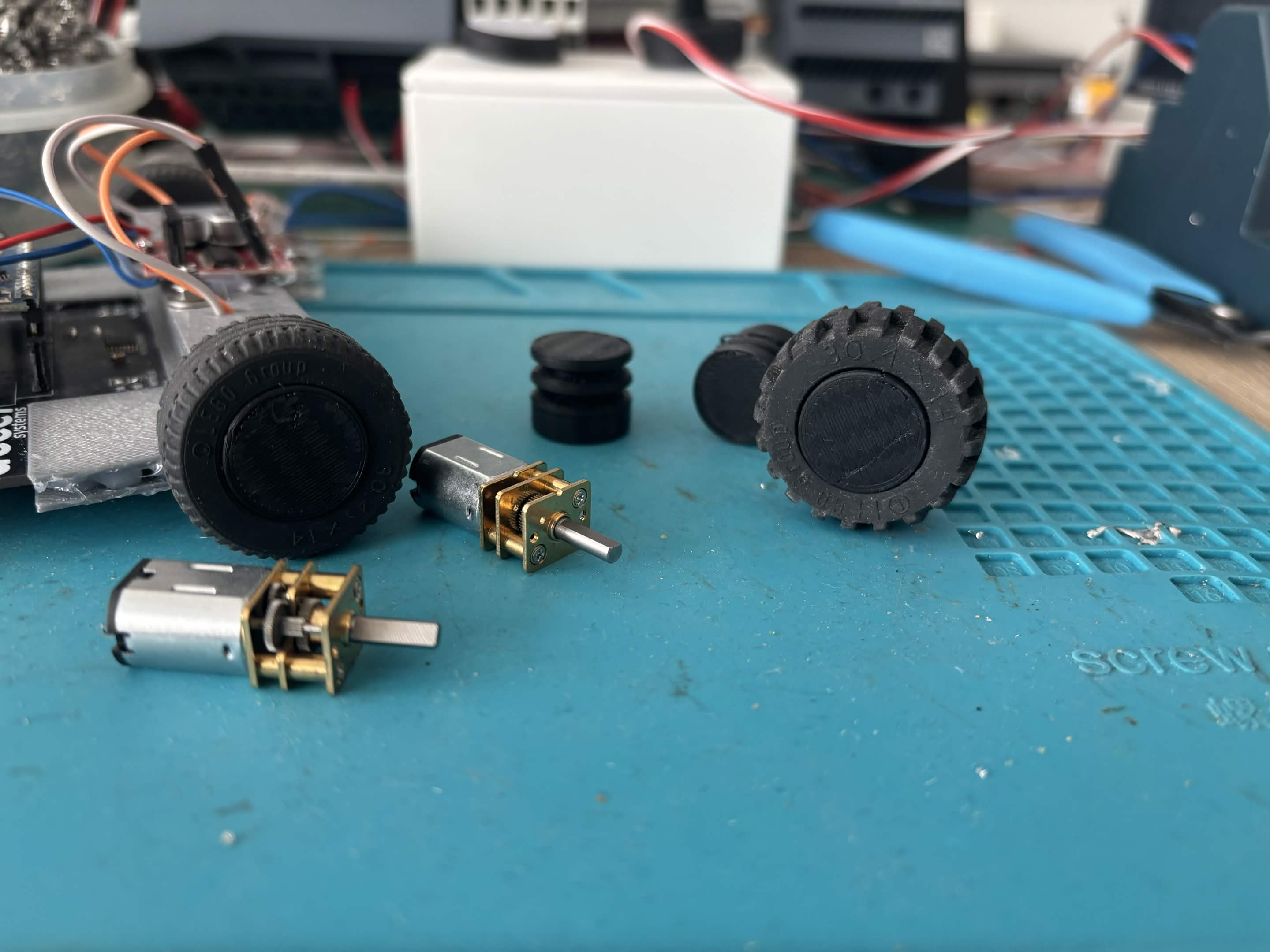 LEGO 30.4 tire to D SHAFT Disc
