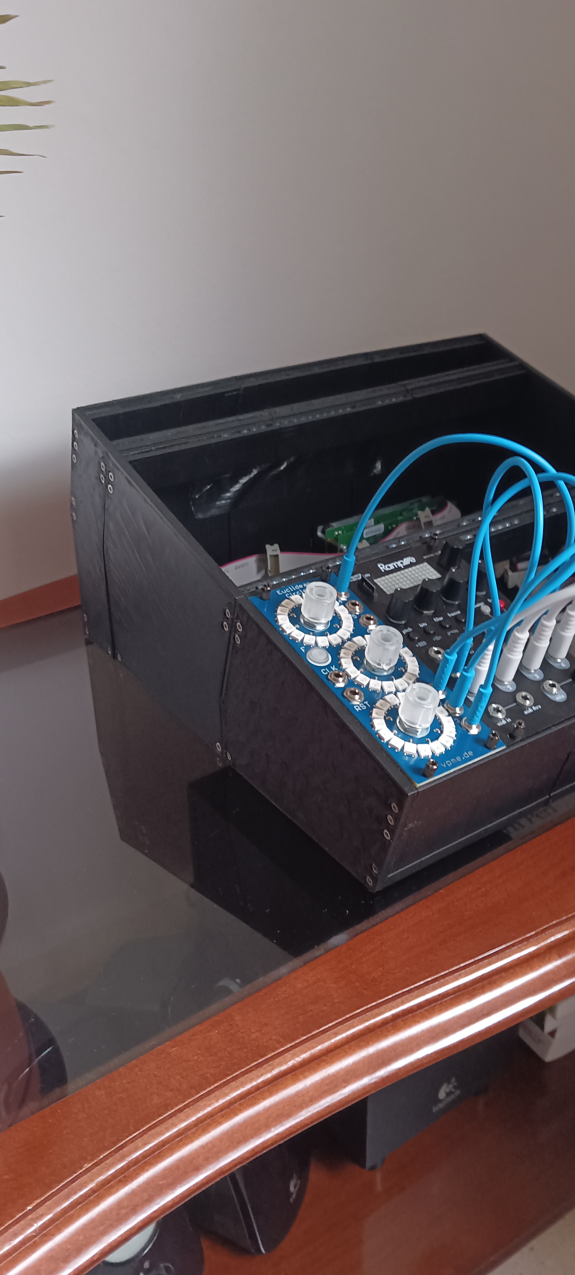 Eurorack case — miniatura 2