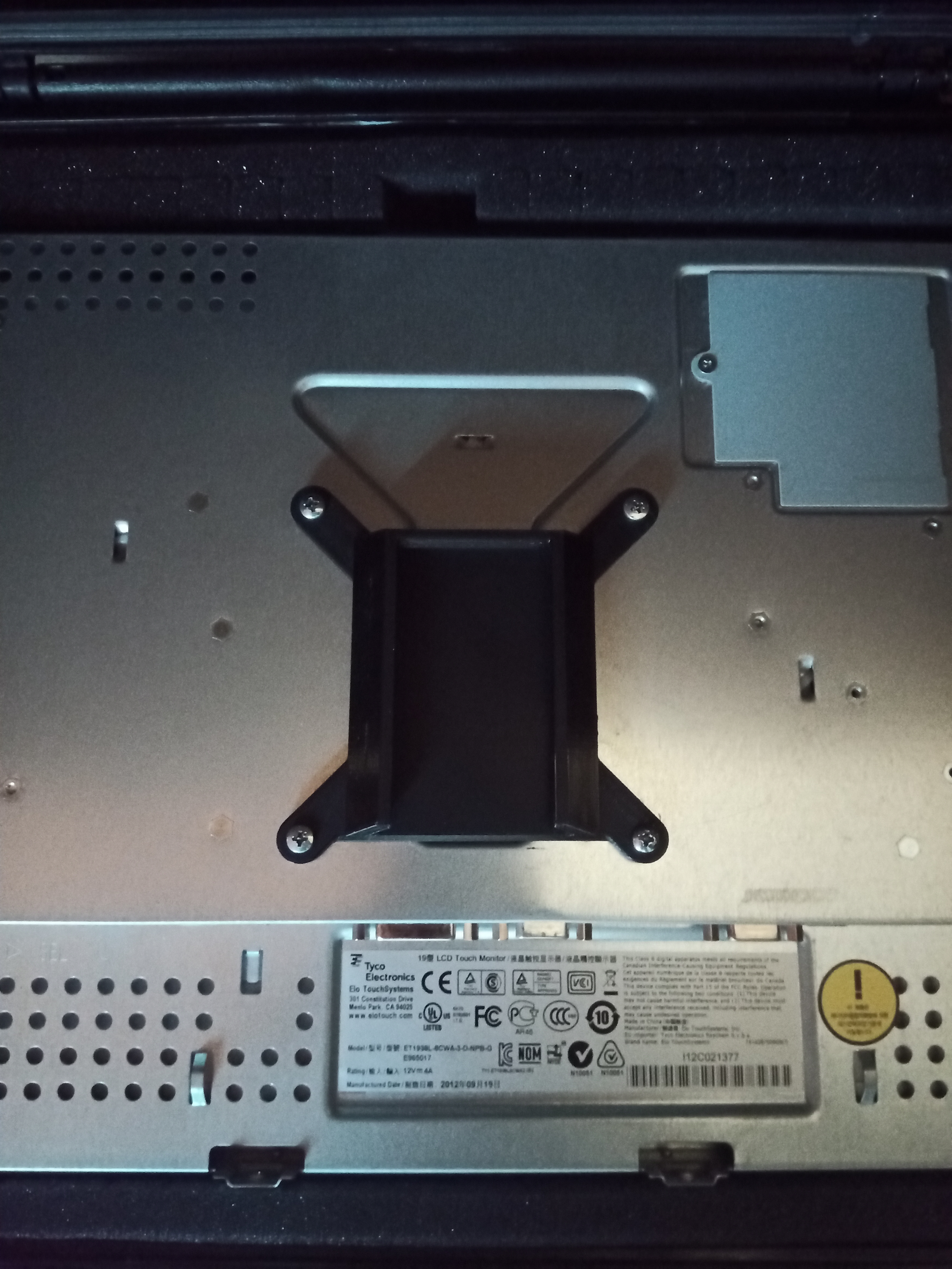 VESA100 Quickmount for 2020 Profiles