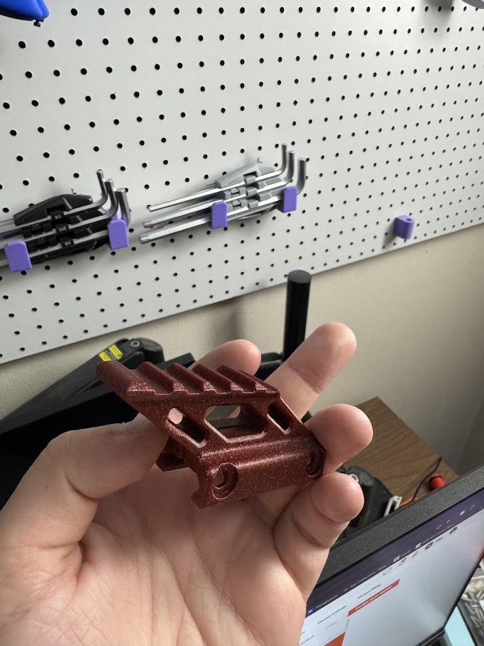 Miniatura 2 do modelo 3D Angled Picatinny Riser