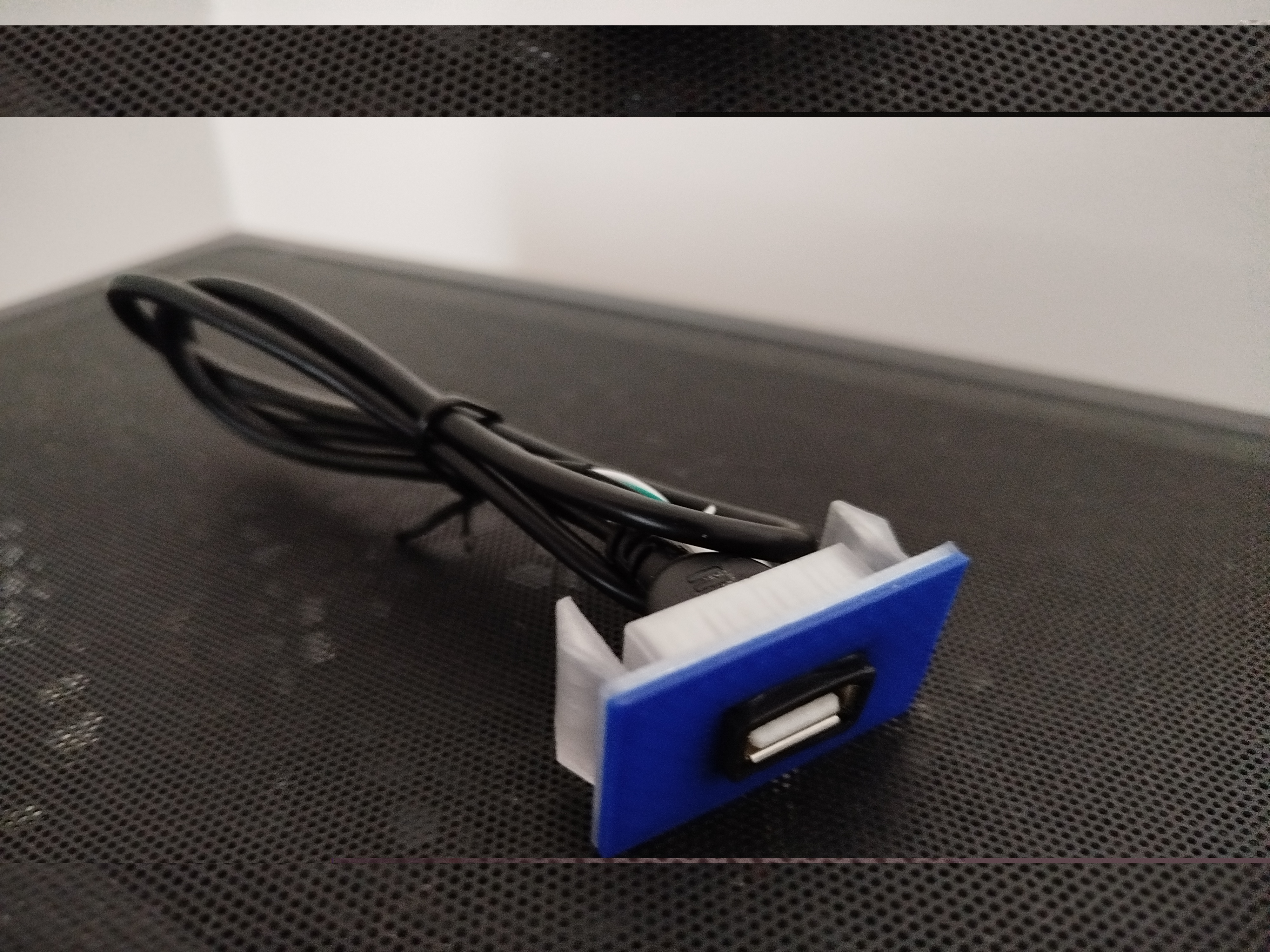 Toyota Rav4 2002 car cover replacement..Improved with USB input