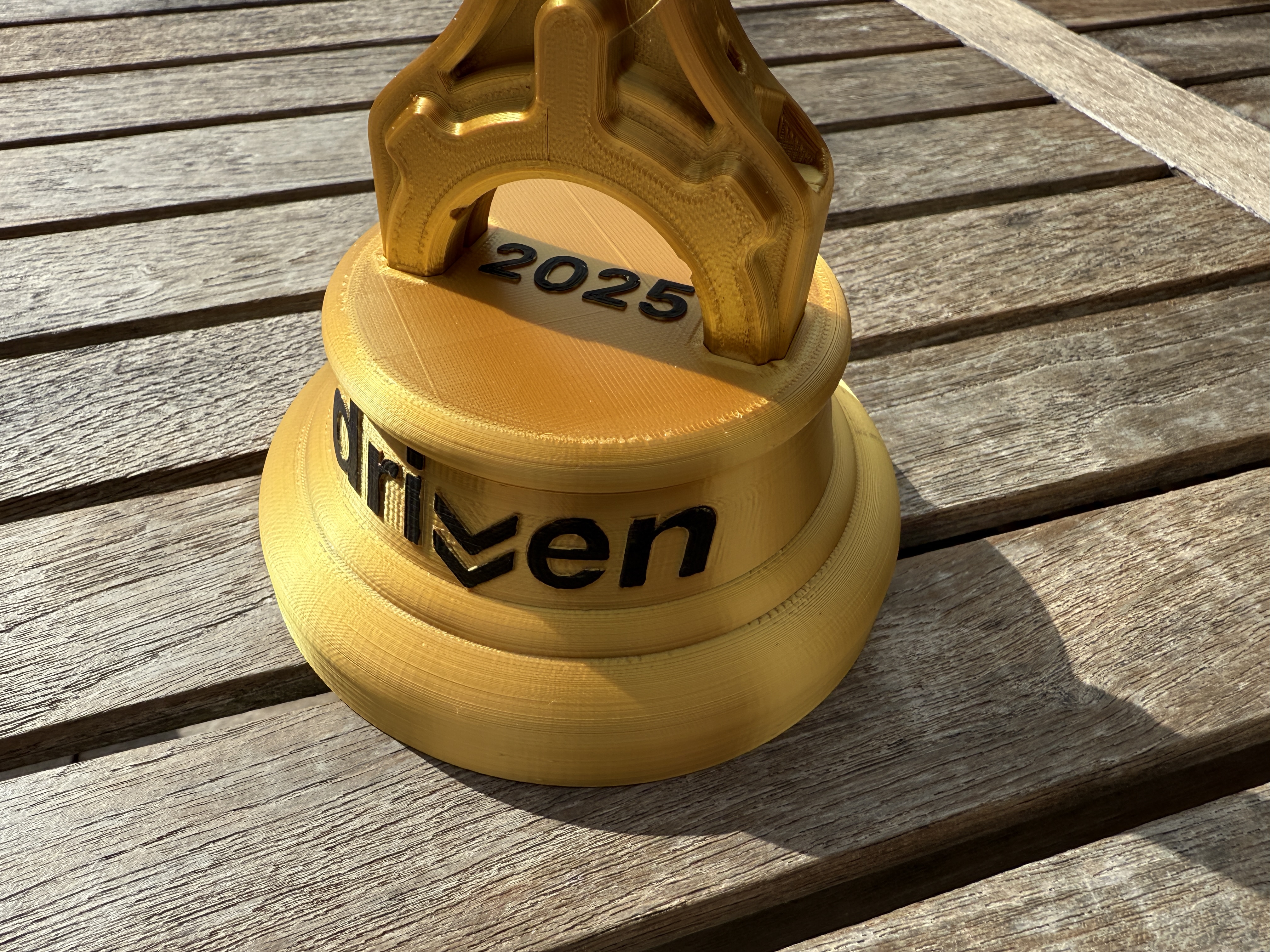 Miniatura 3 do modelo 3D Piston Cup Trophy - driven