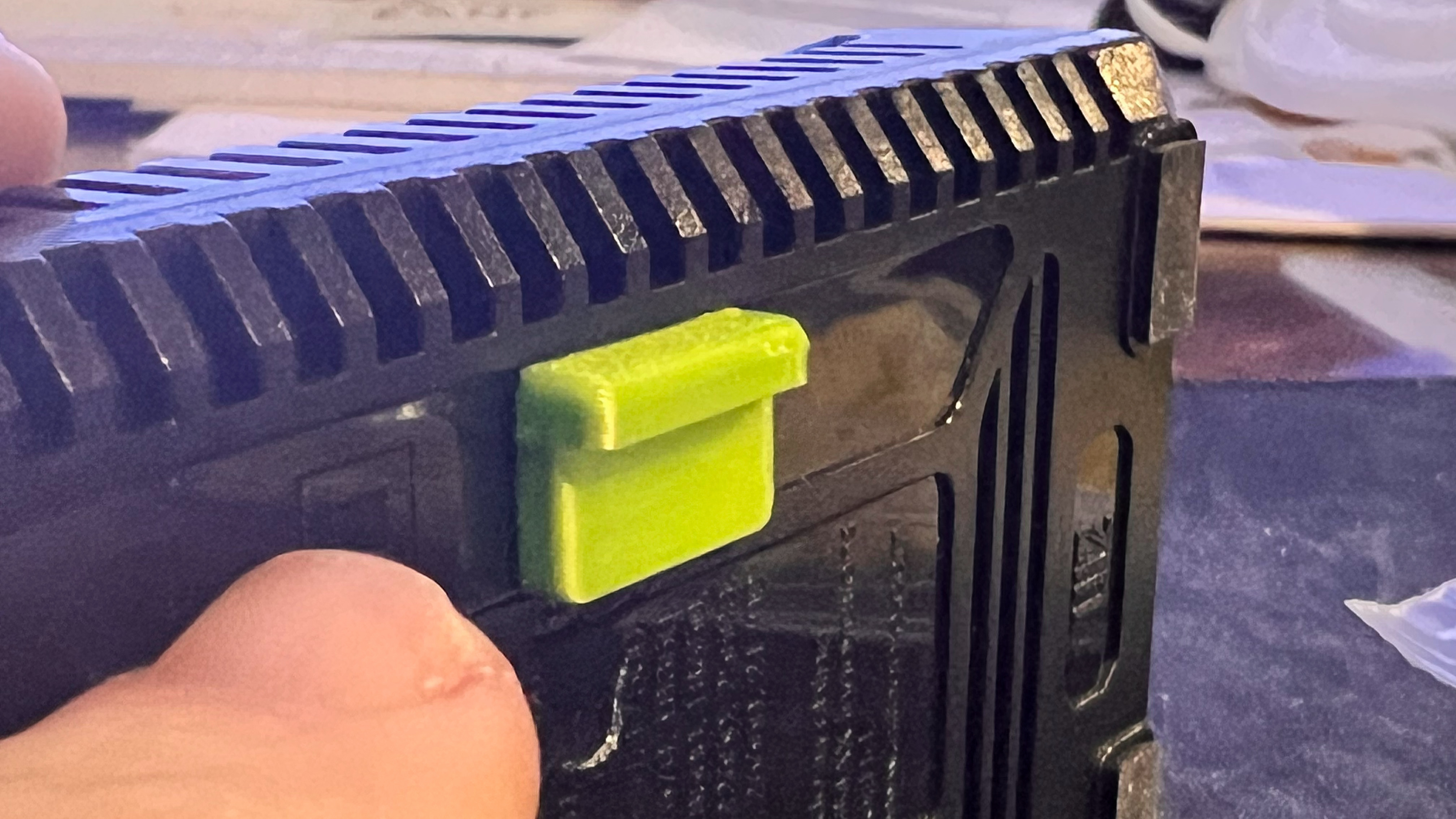 Hearing Aid Box Handle