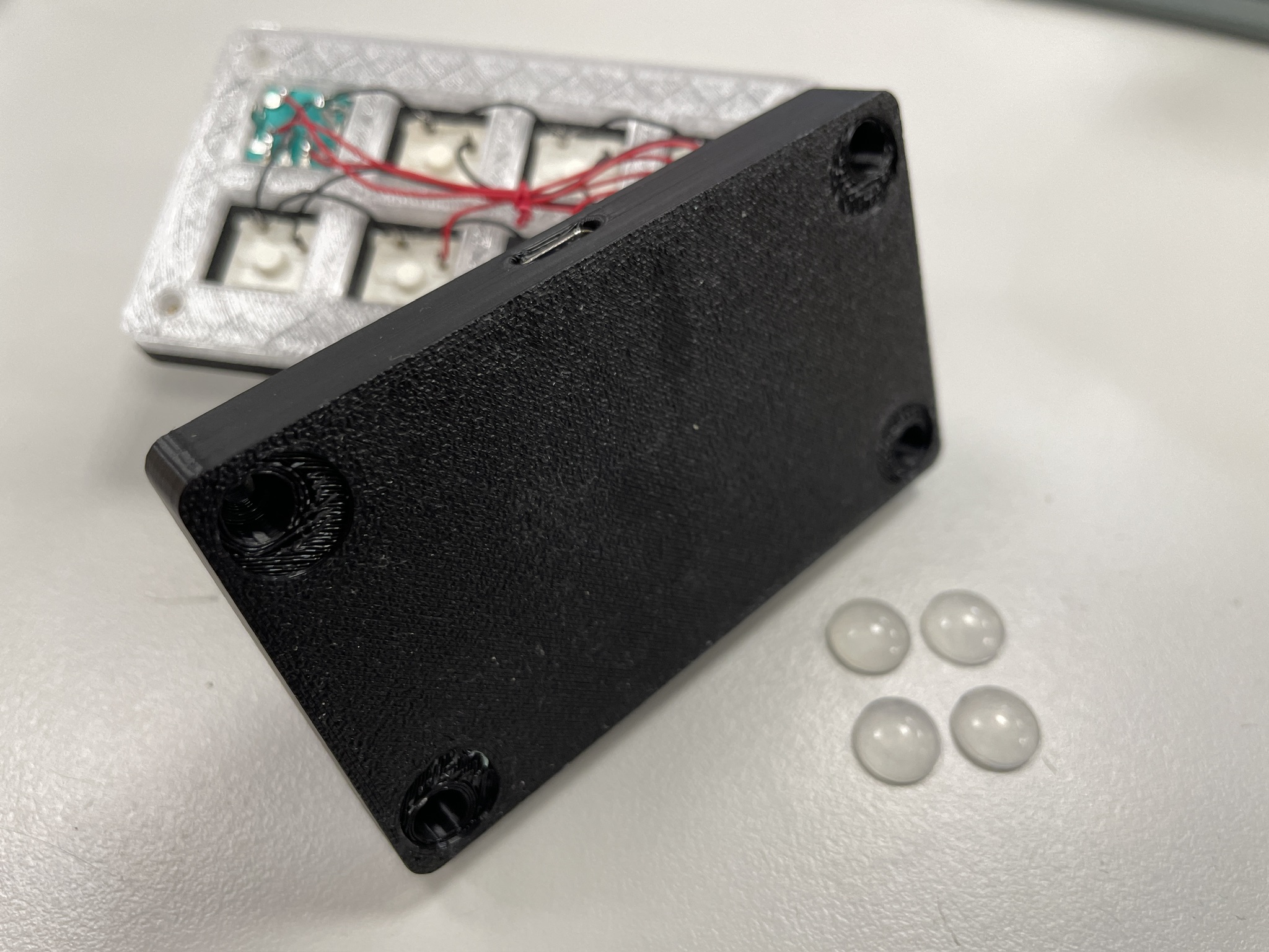 Miniatura 3 do modelo 3D A simple and compact macro keypad