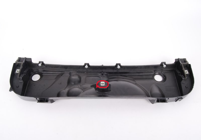 BMW E46 cabin air filter retainer
