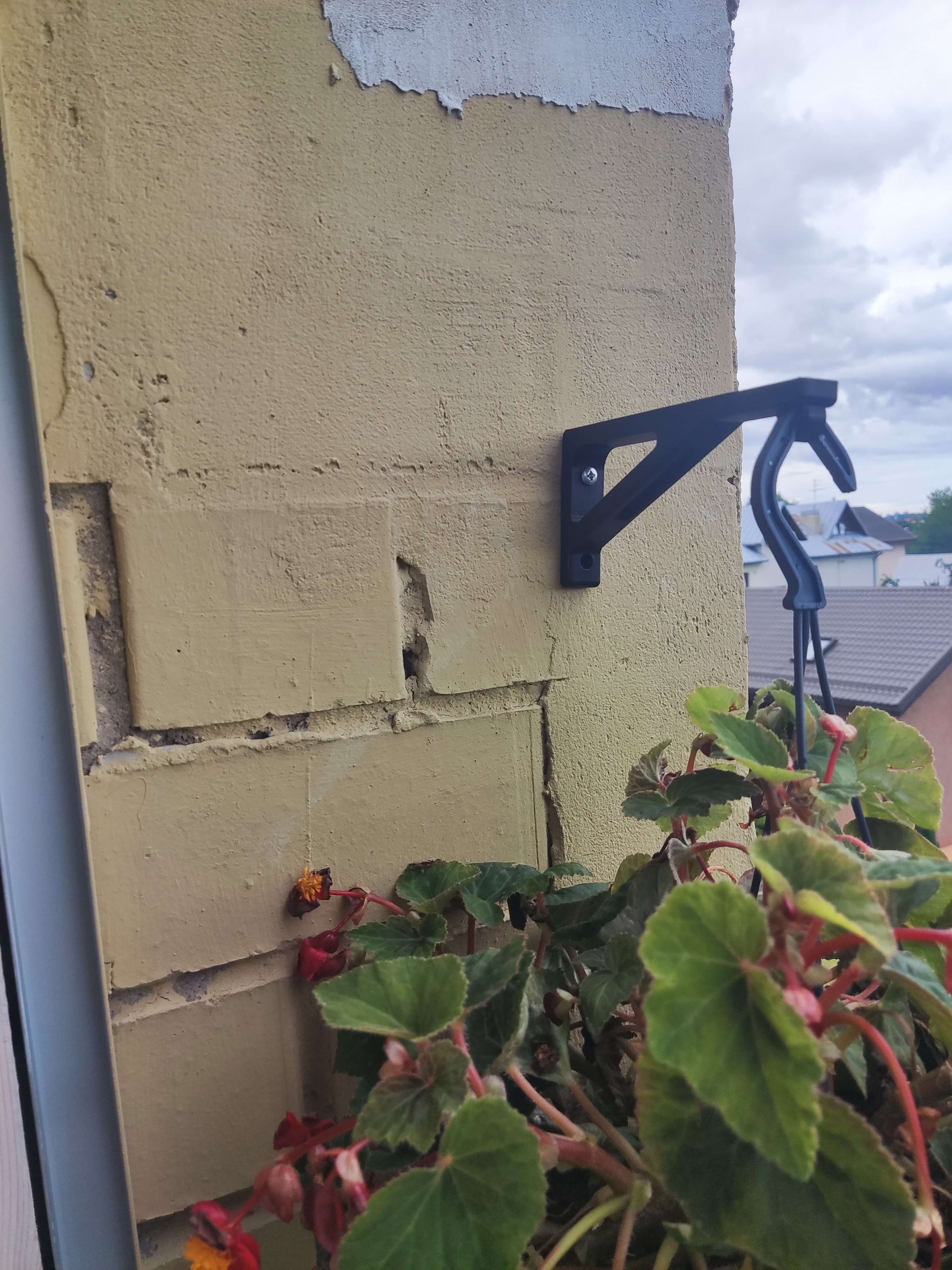 Flower pot hanger
