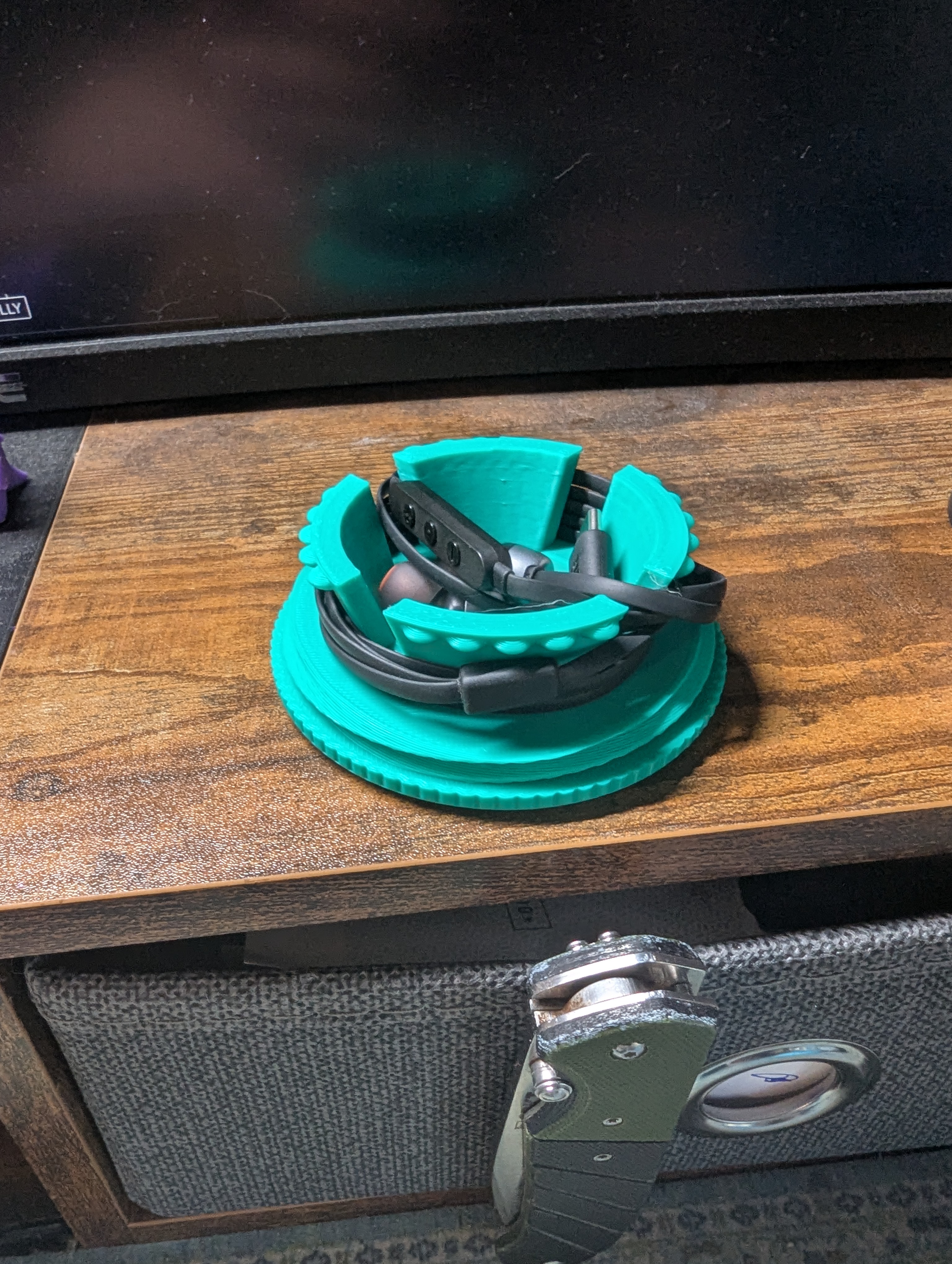 Remixed Universal Wired Earbud Case