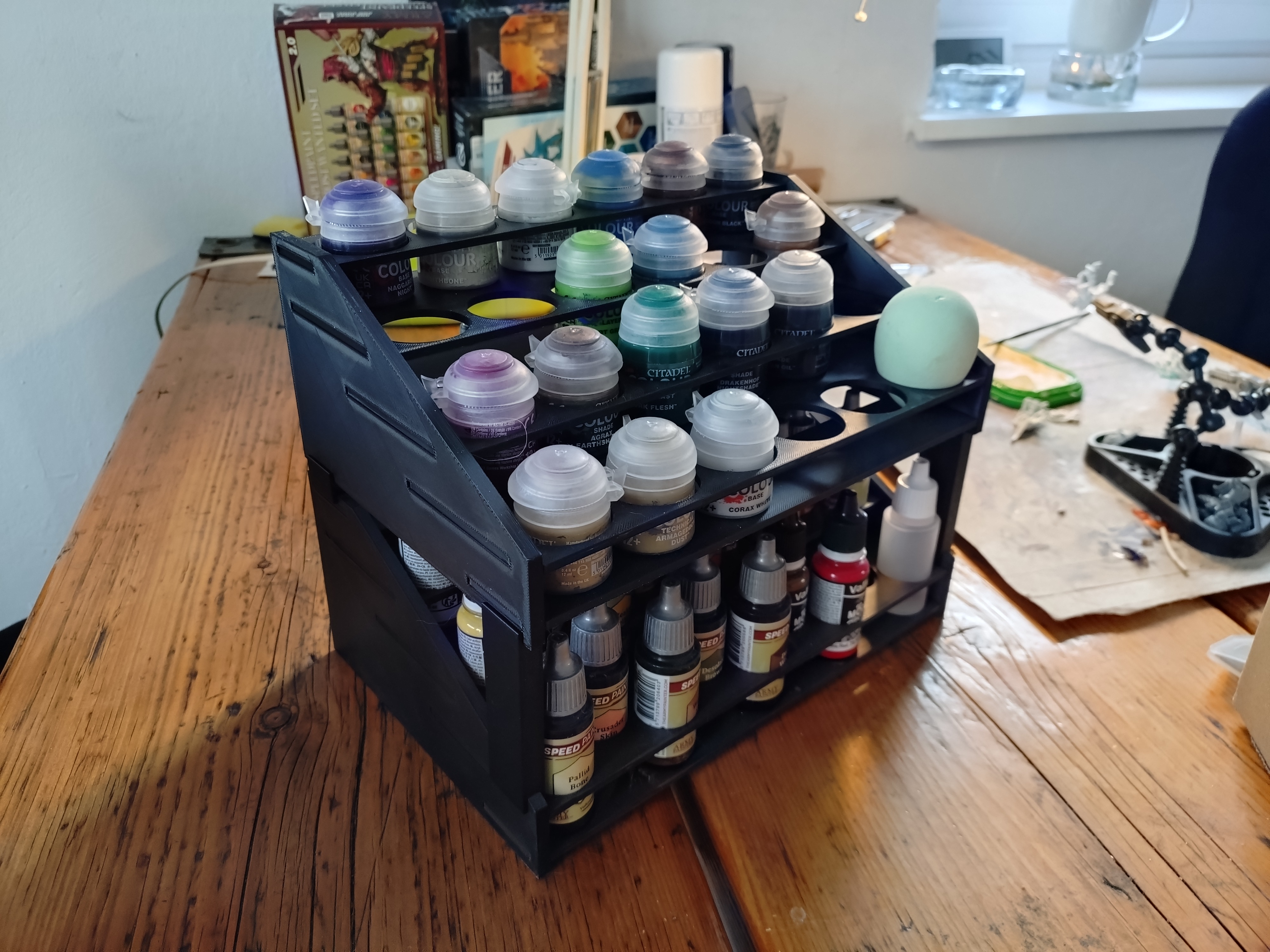 Miniatura 2 do modelo 3D Stackable Model Paint Organizer Shelf