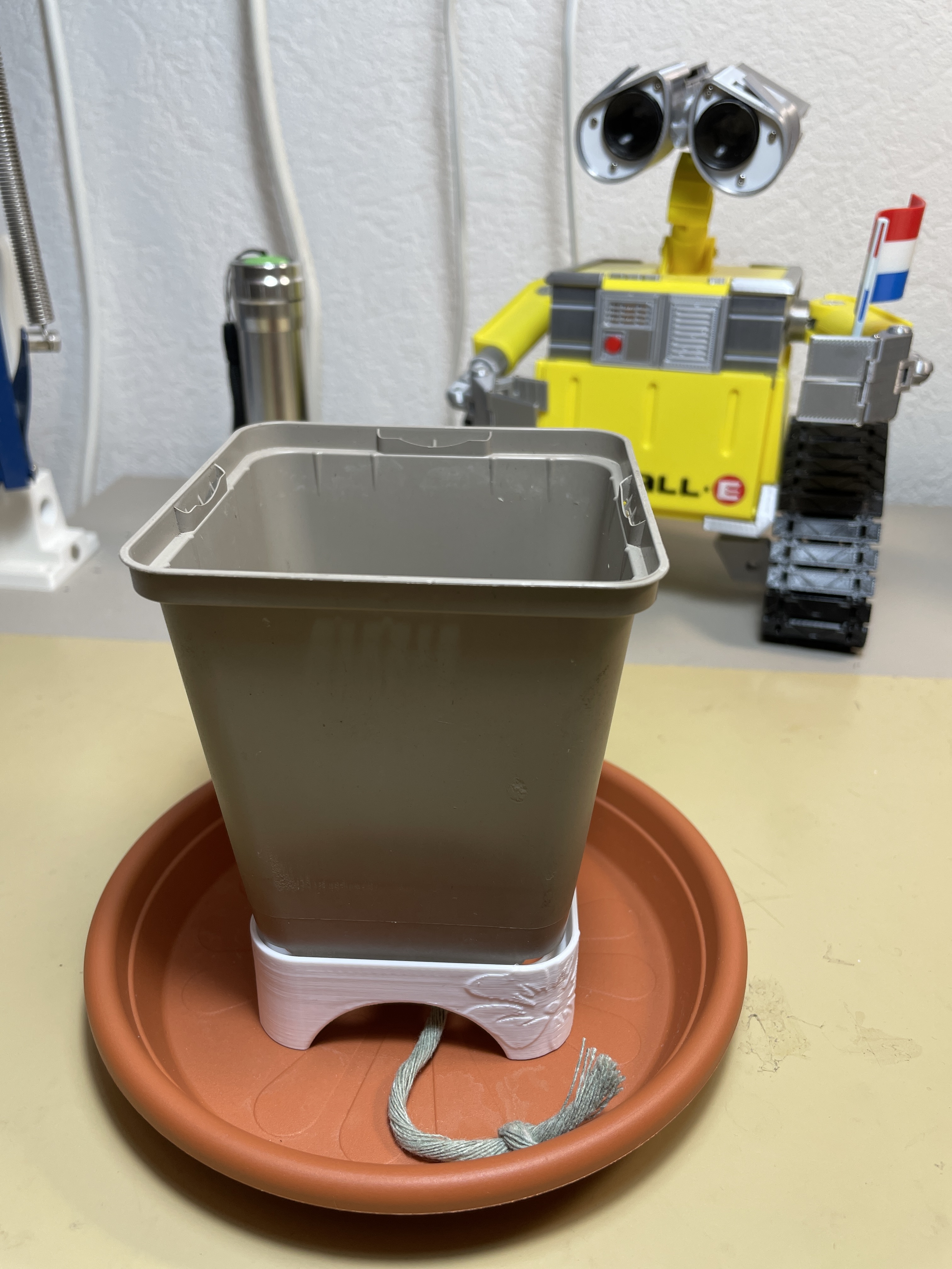 Nursery Planter Pot Riser