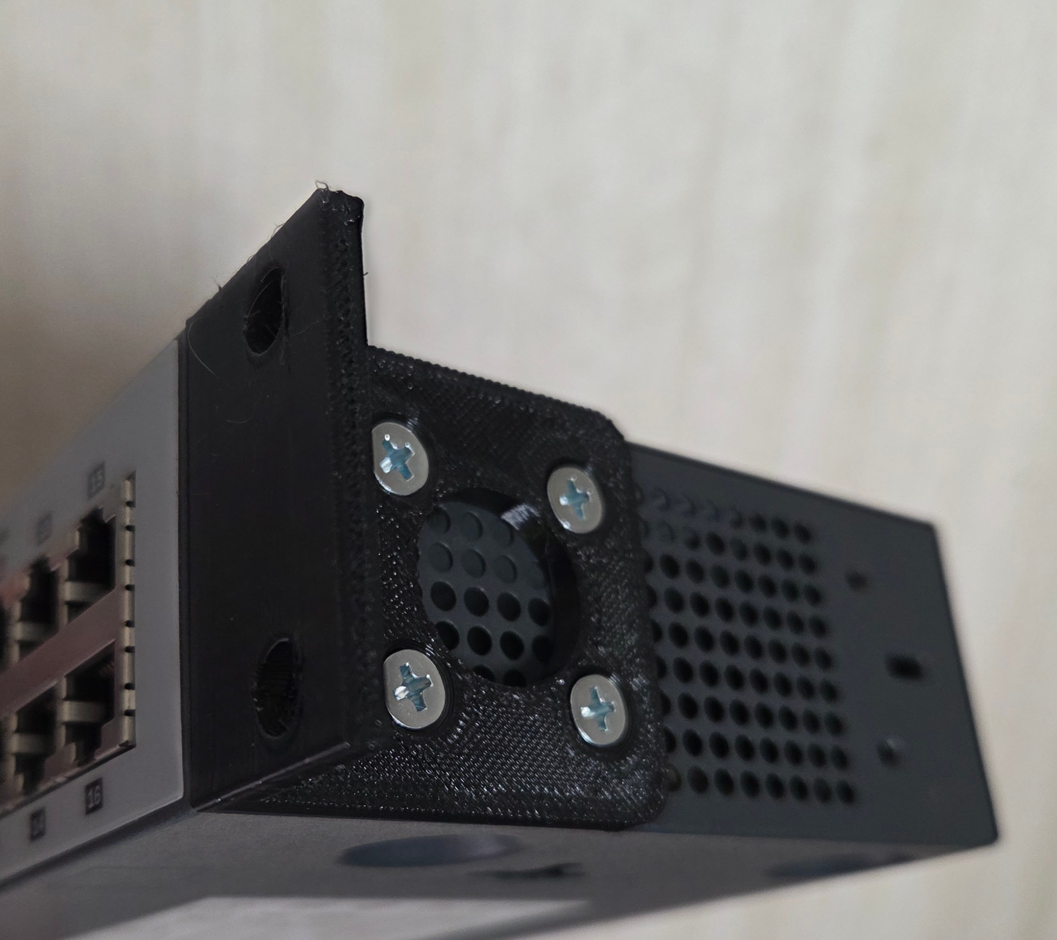 HP 1410 Switch 10" Rack Ears