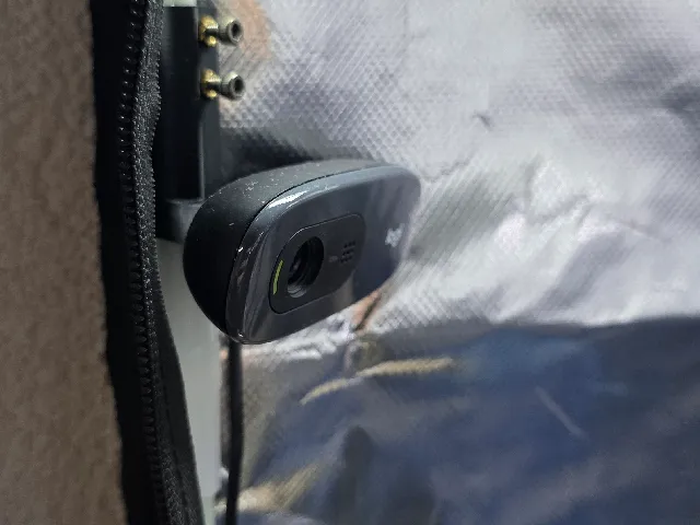 Logitech C270 mount for enclosure tent