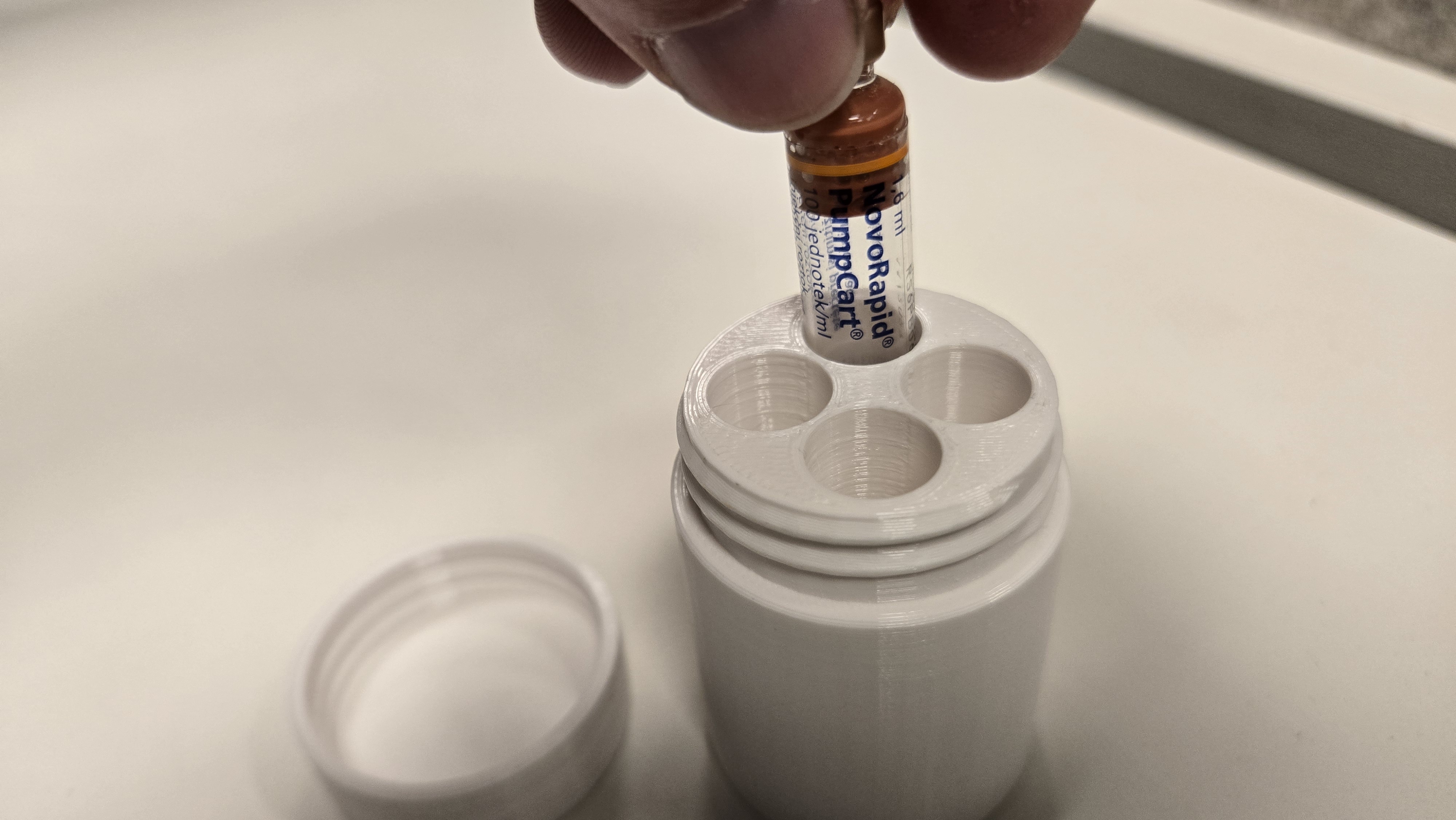 Insulin carrying case / Pouzdro na insulit (NovoRapid 1,6ml) 3D model