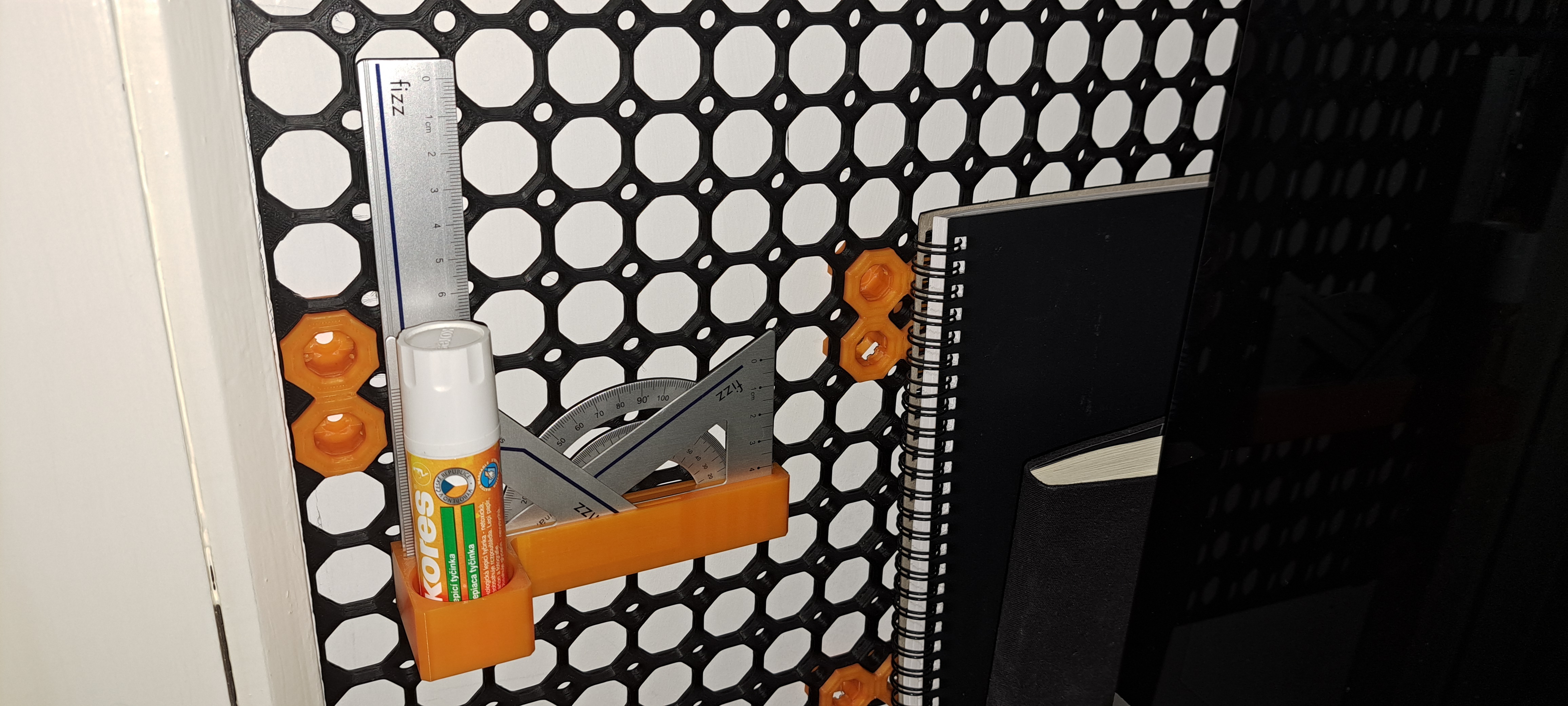Multiboard - Ruler & Glue Holer