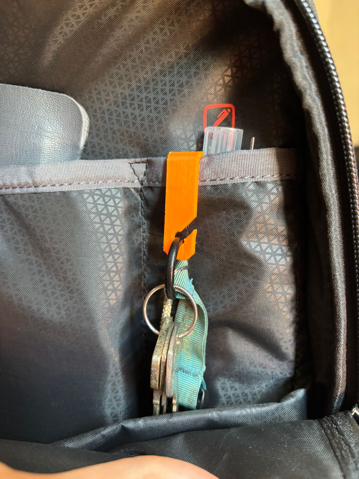 Bag Keychain Clip Holder - Easy to Print