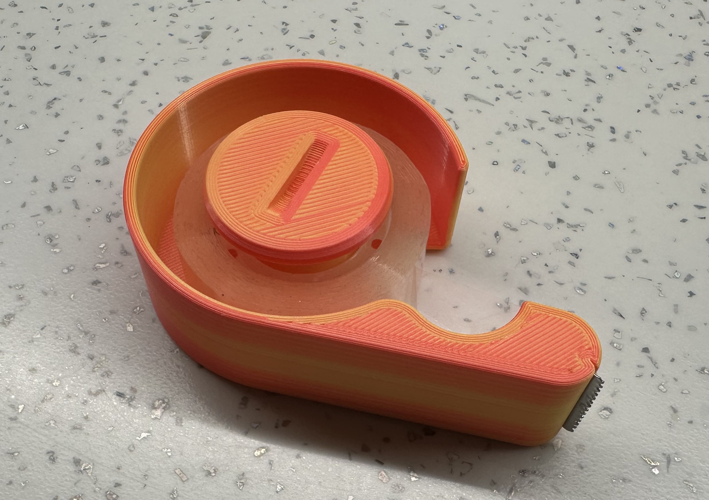 Tape dispenser