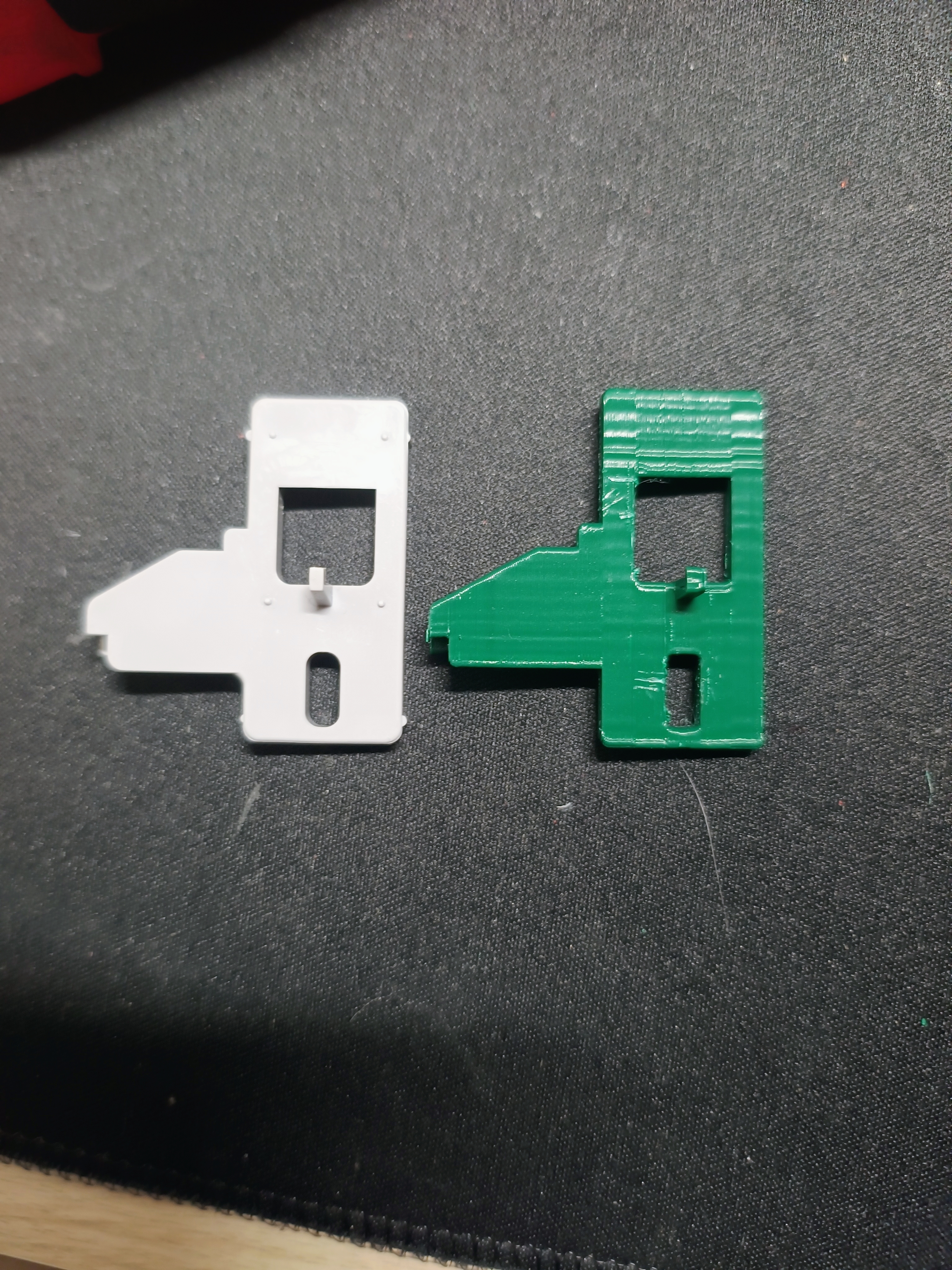 PS1 locking clip — thumbnail 3