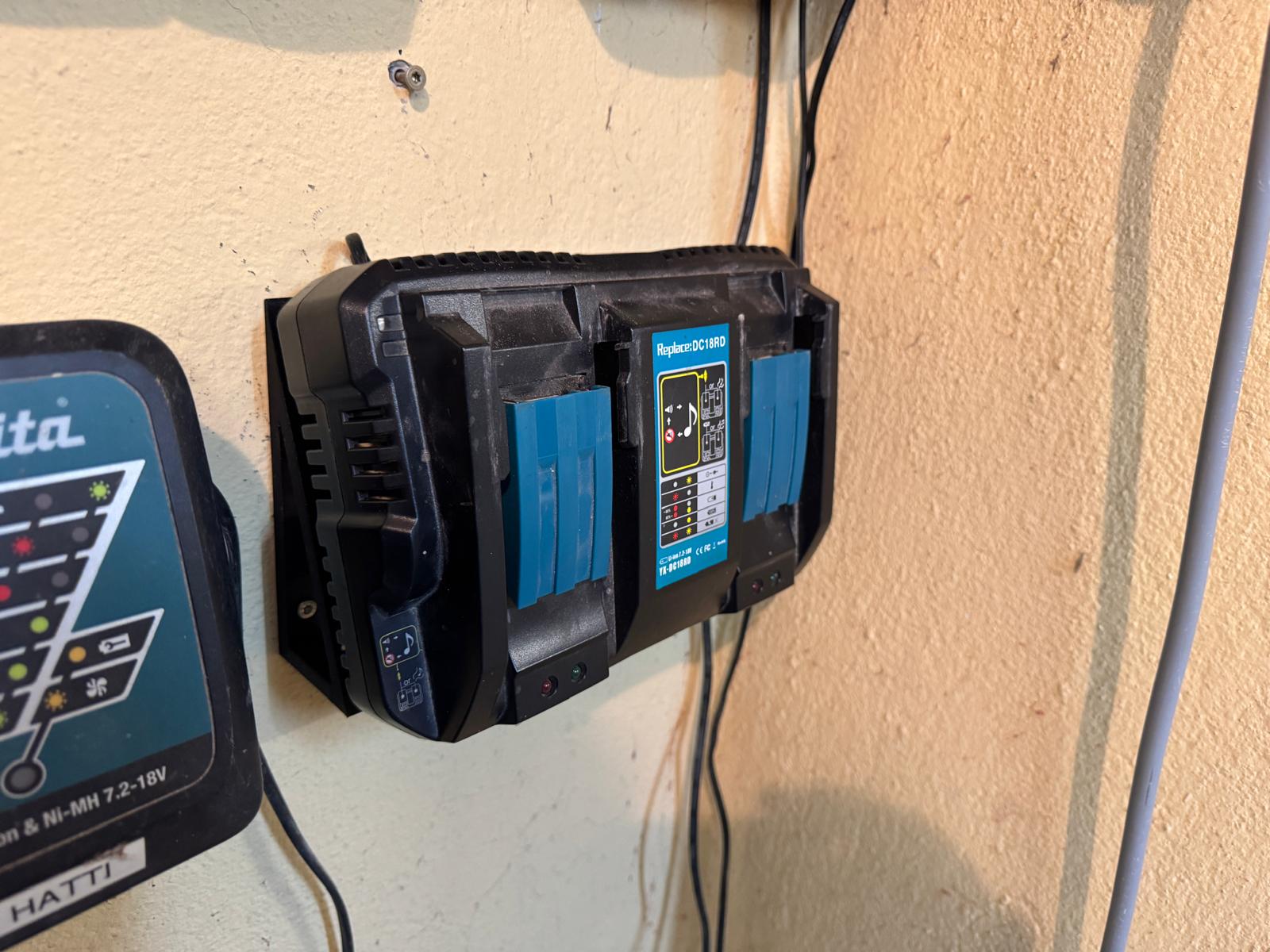 Makita Replace Dual Charger Wall Mount