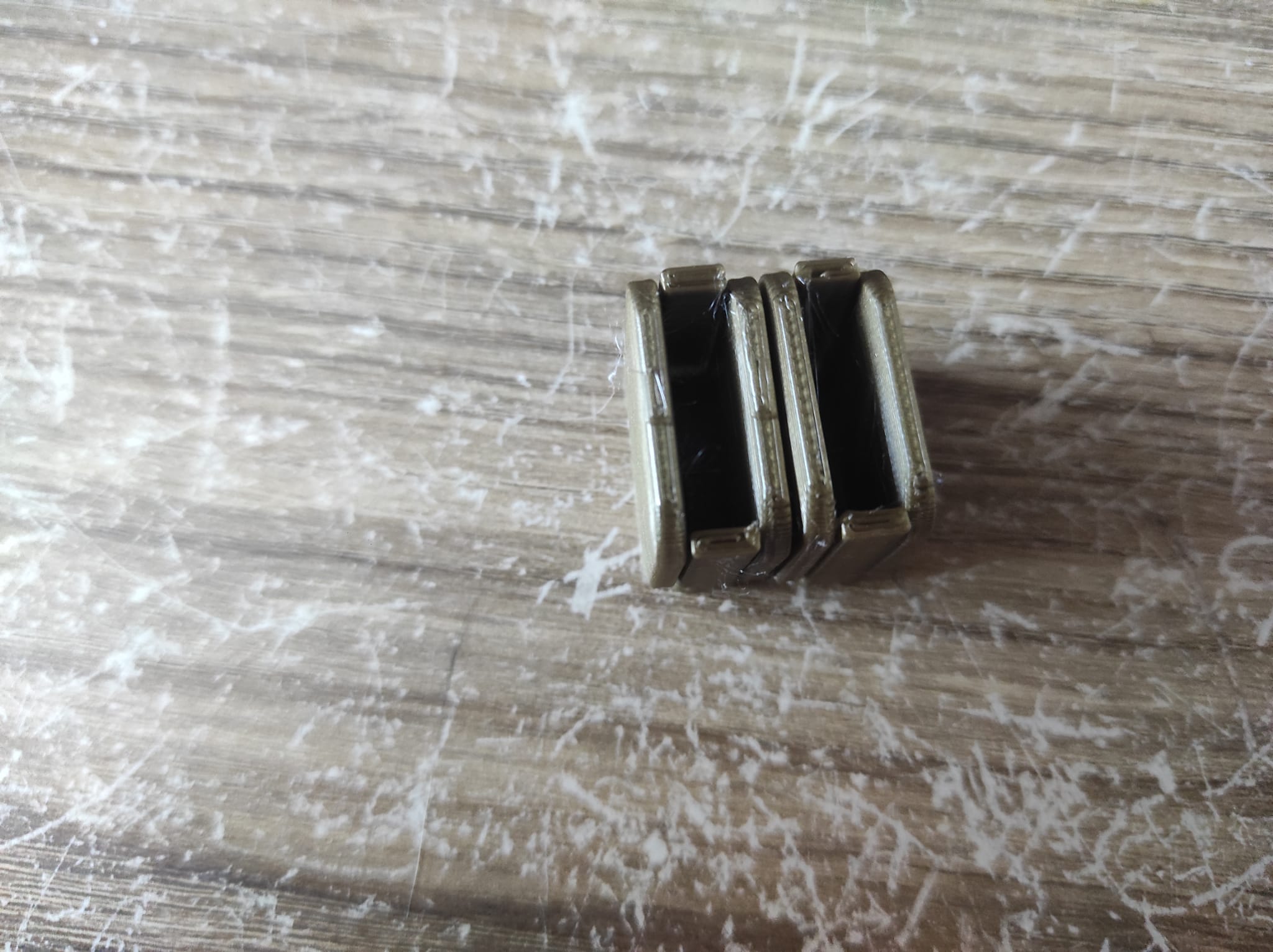 Pulls off a small two-part box — miniatura 2