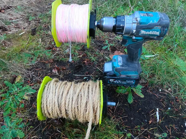 The String Roller