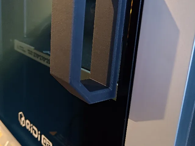 QIDI Q2 door handle