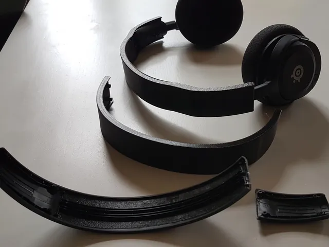 SteelSeries Arctis Nova 5 > Outer Frame Replacement <