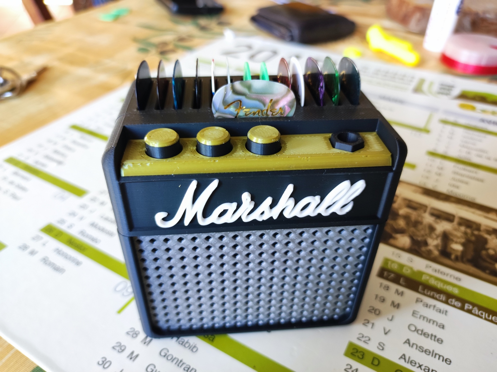 Marshall speaker picks holder