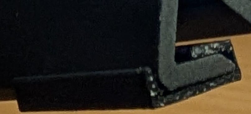 Keyboard rear feet