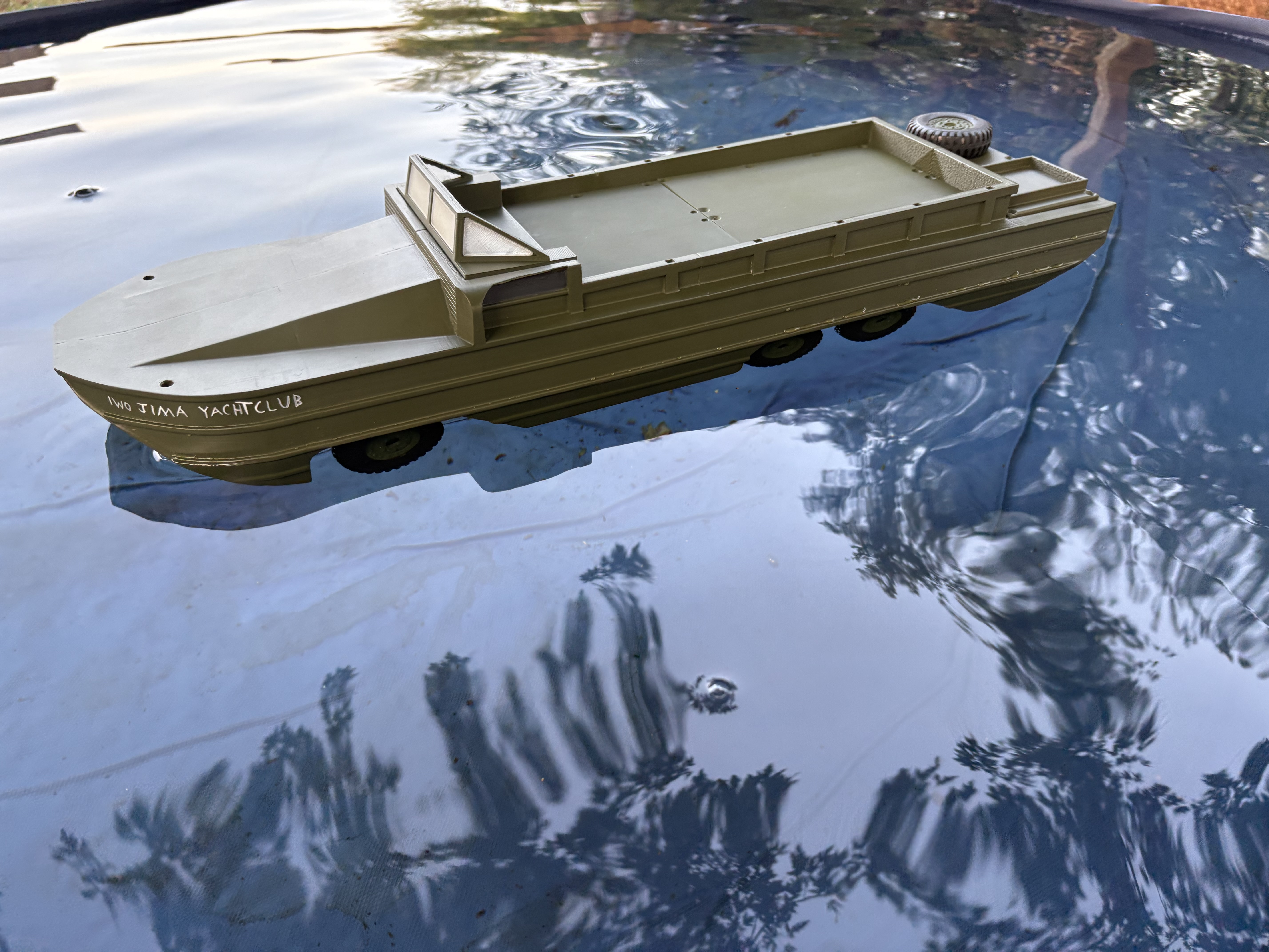 [complete] RC GMC DUKW (amphibious military truck)