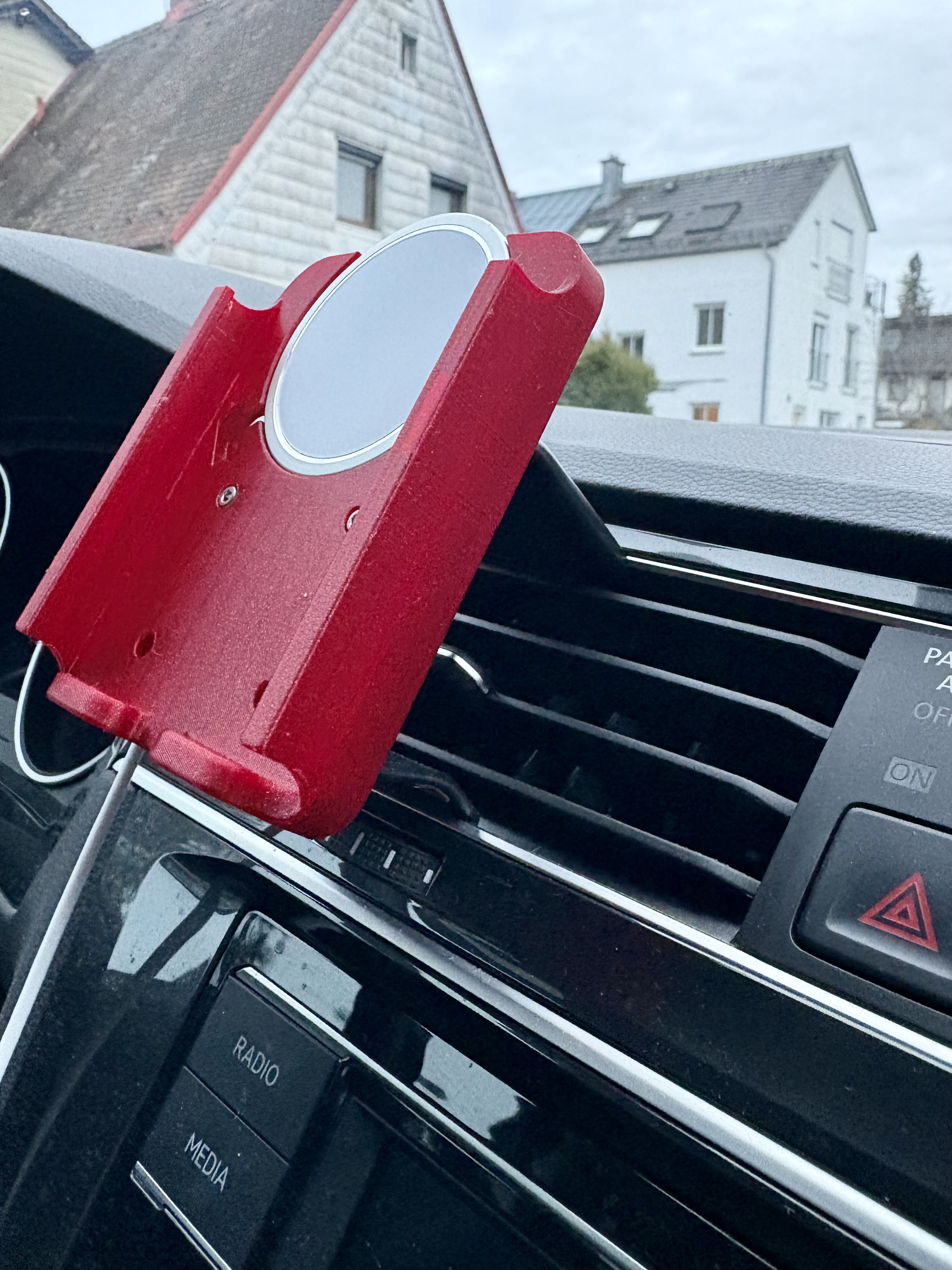 iPhone Cradle with inductive Charger