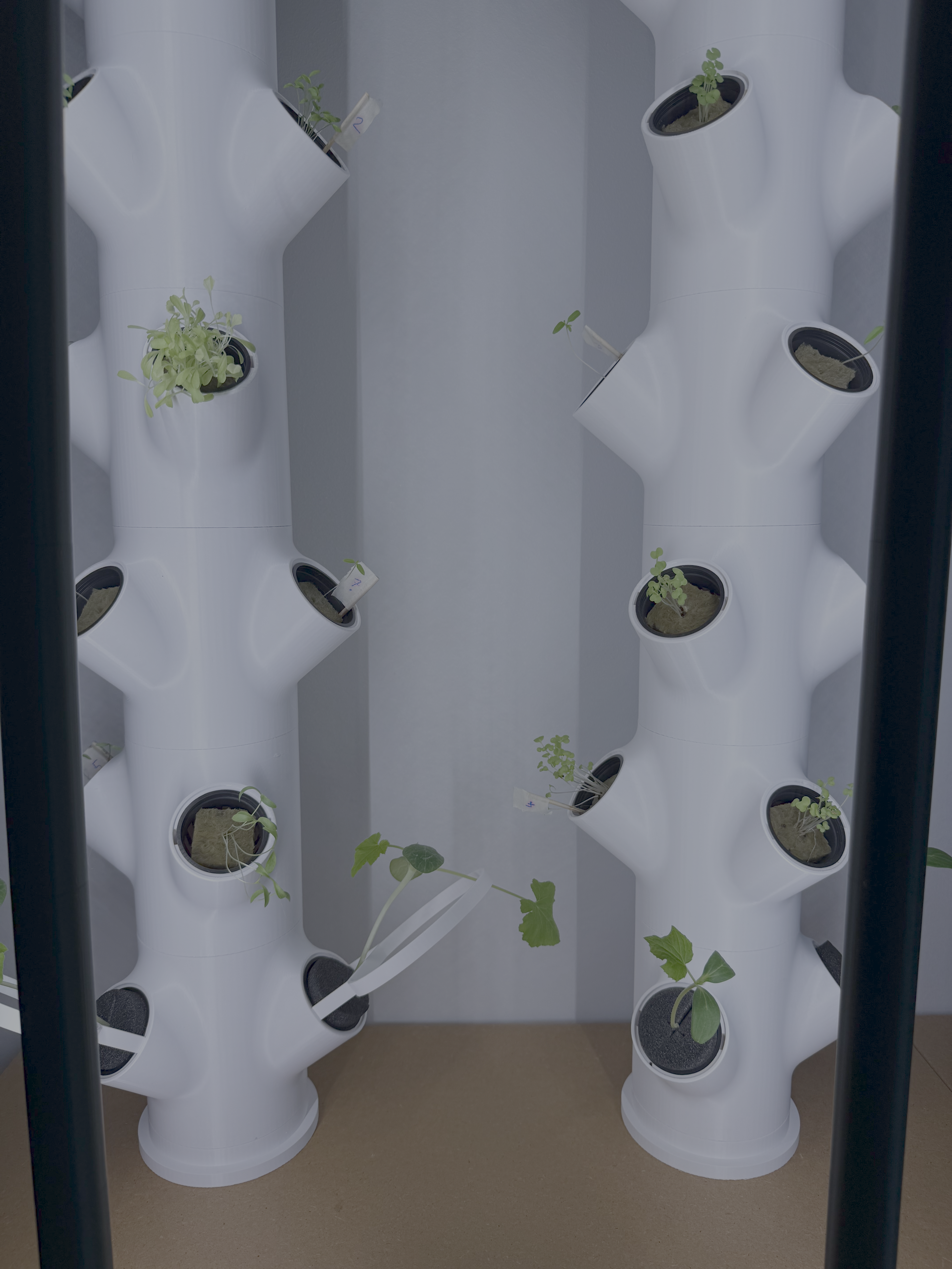 Miniatura 7 do modelo 3D smart modular hydroponic tower