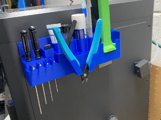 Tool Tray w/ slip in scraper holder