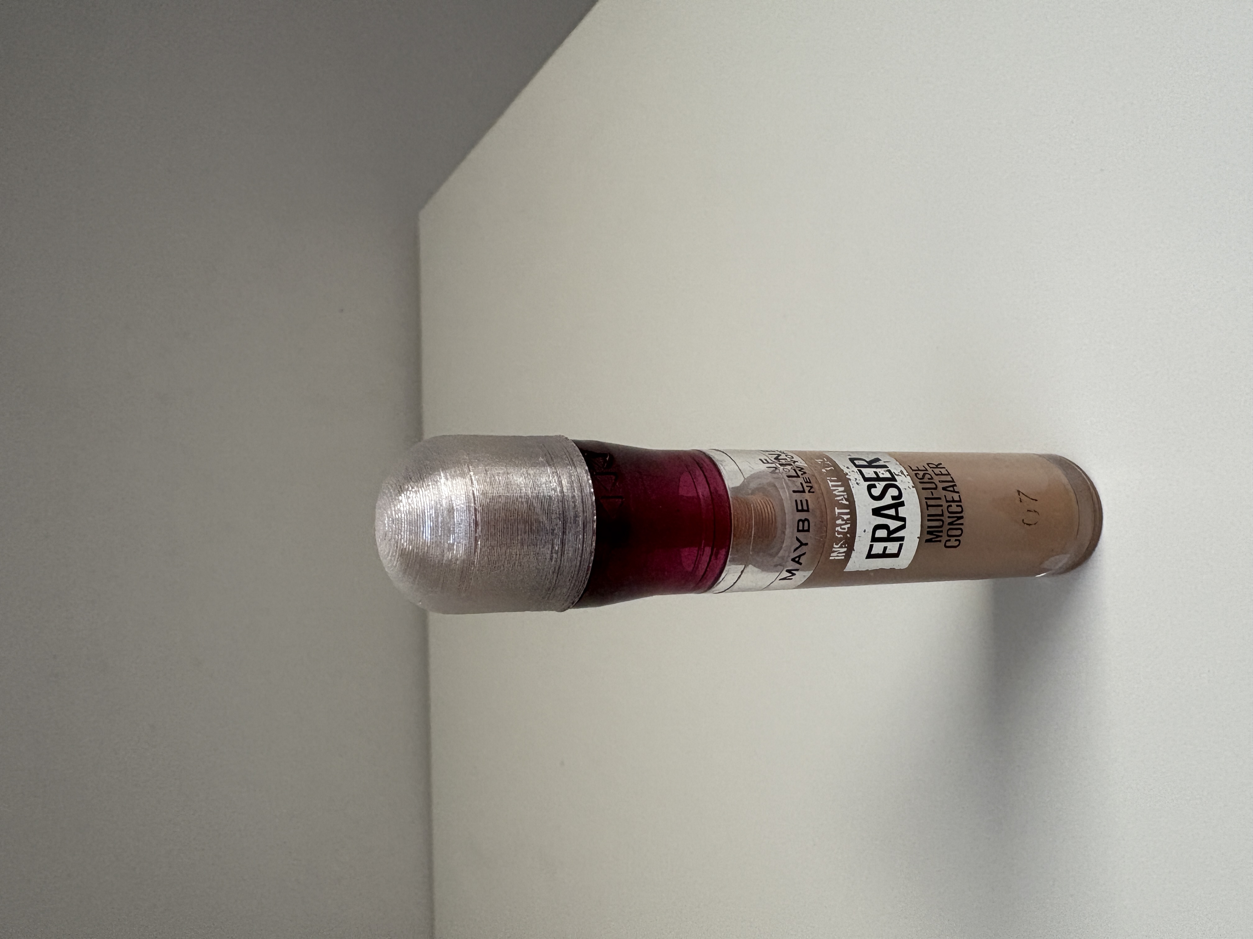 Maybelline concealer cap