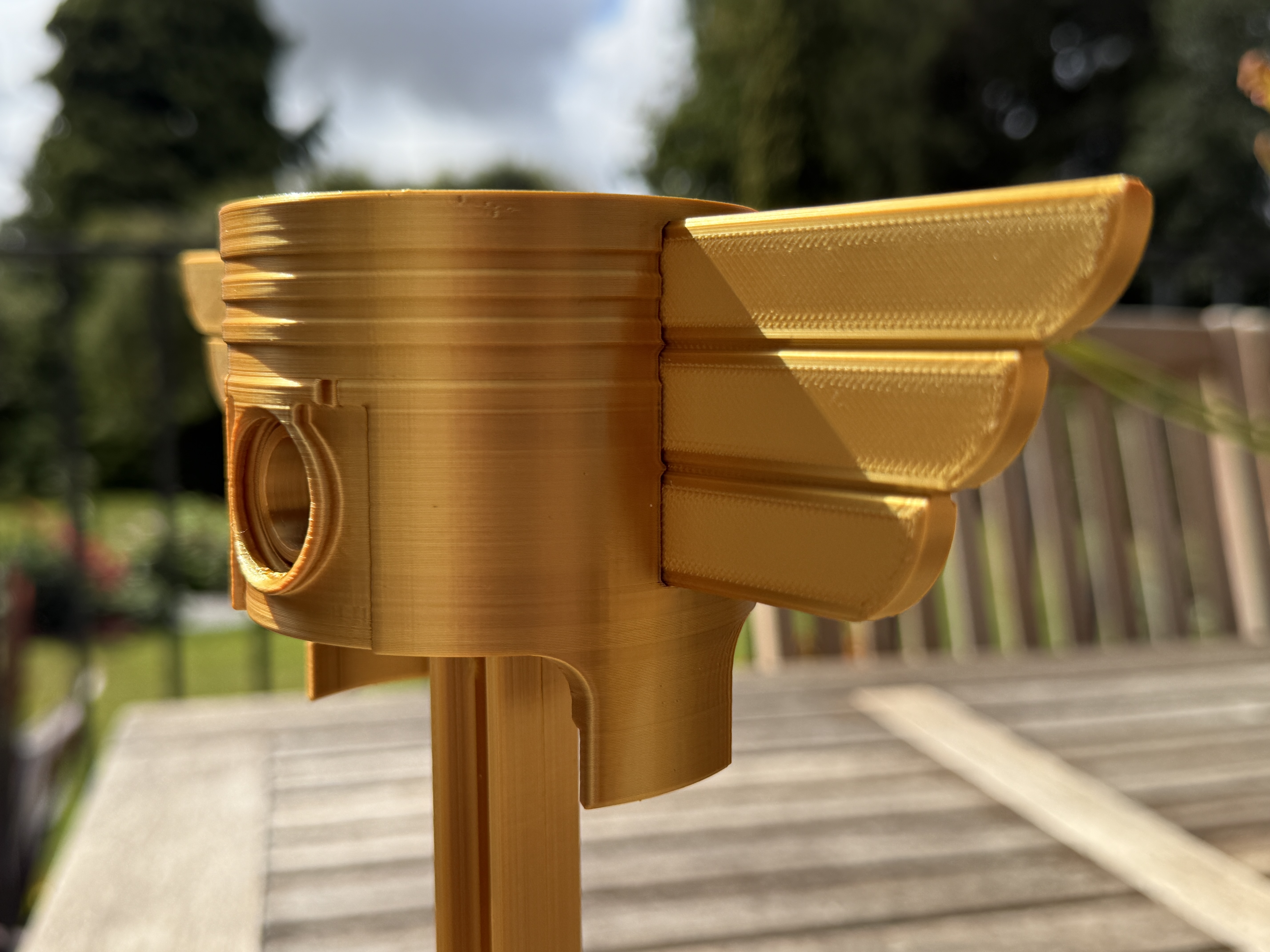 Miniatura 2 do modelo 3D Piston Cup Trophy - driven