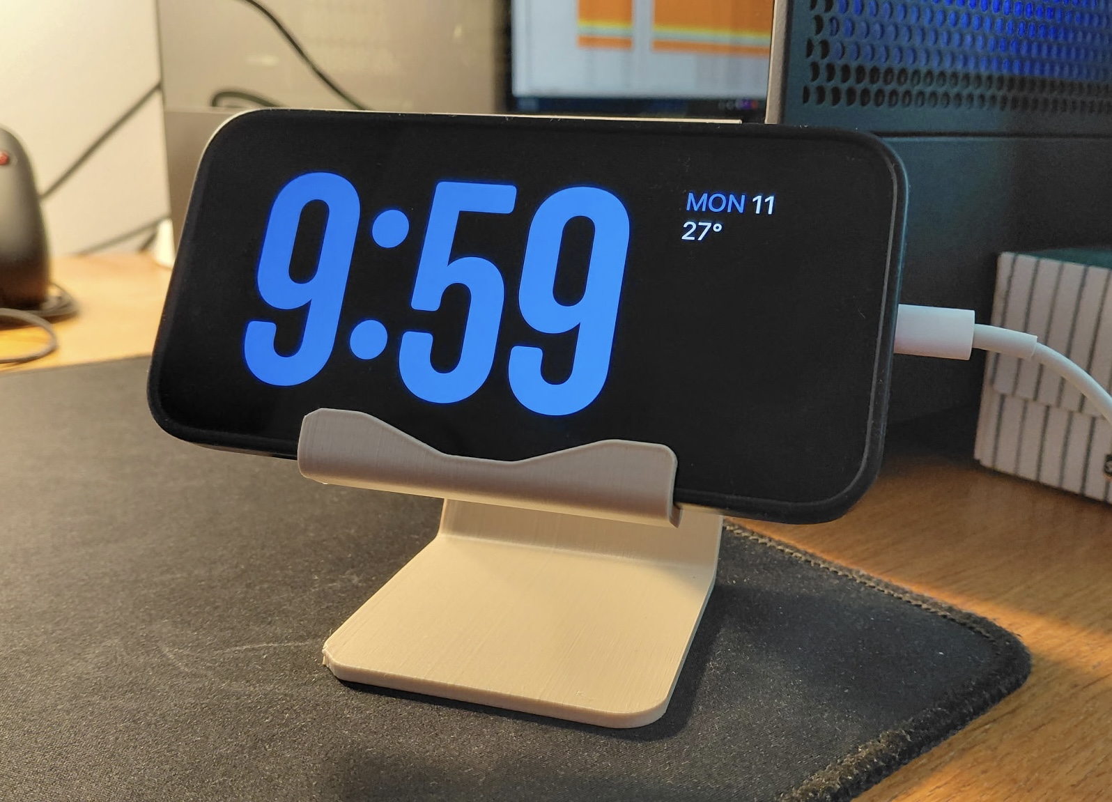 Phone stand - V2