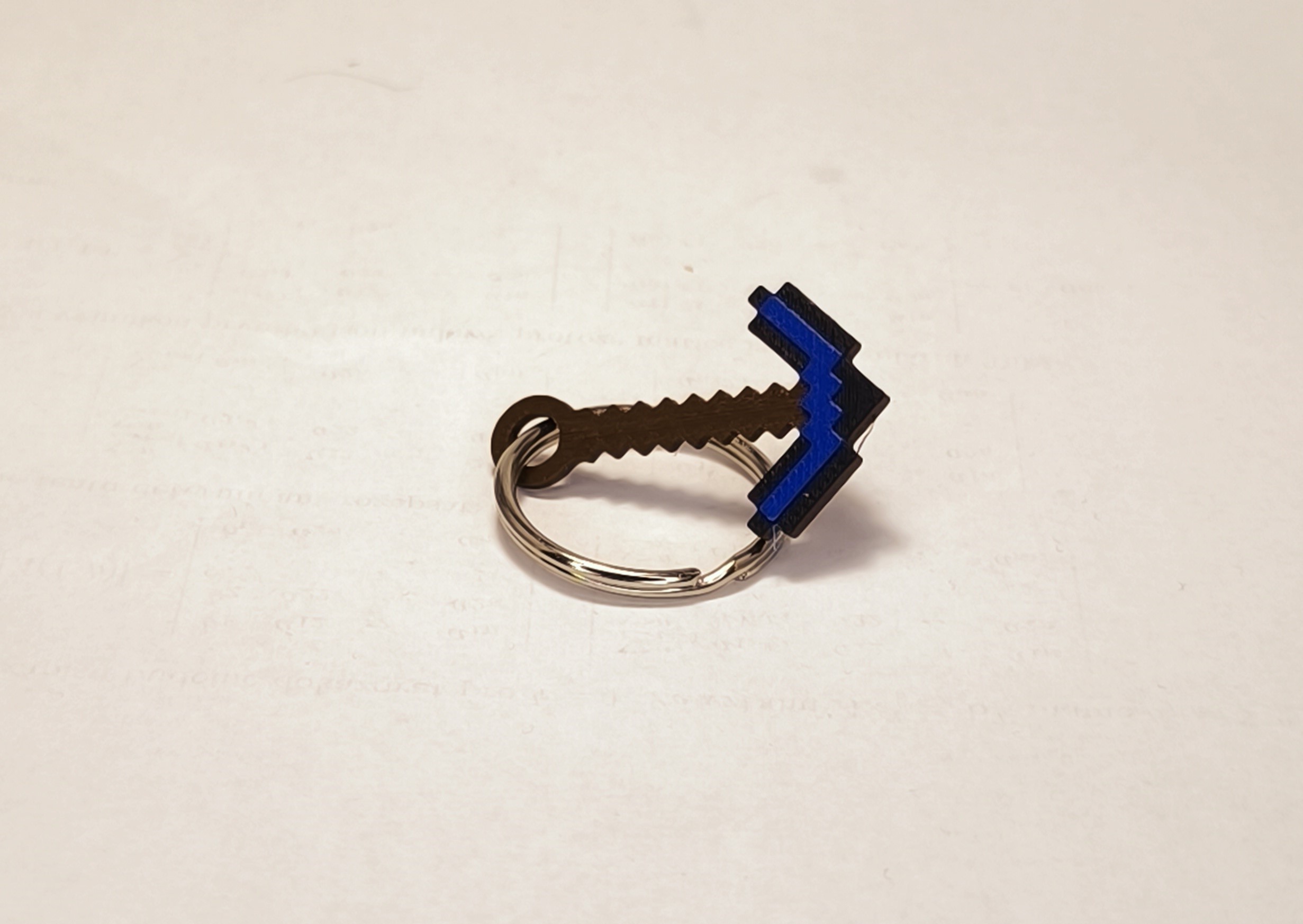 Miniatura 3 do modelo 3D Minecraft PickAxe KeyChain